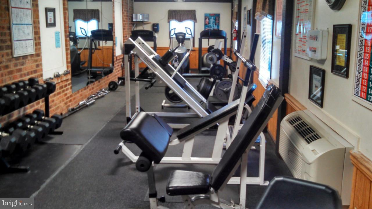 LAKE LAND OR - Residential