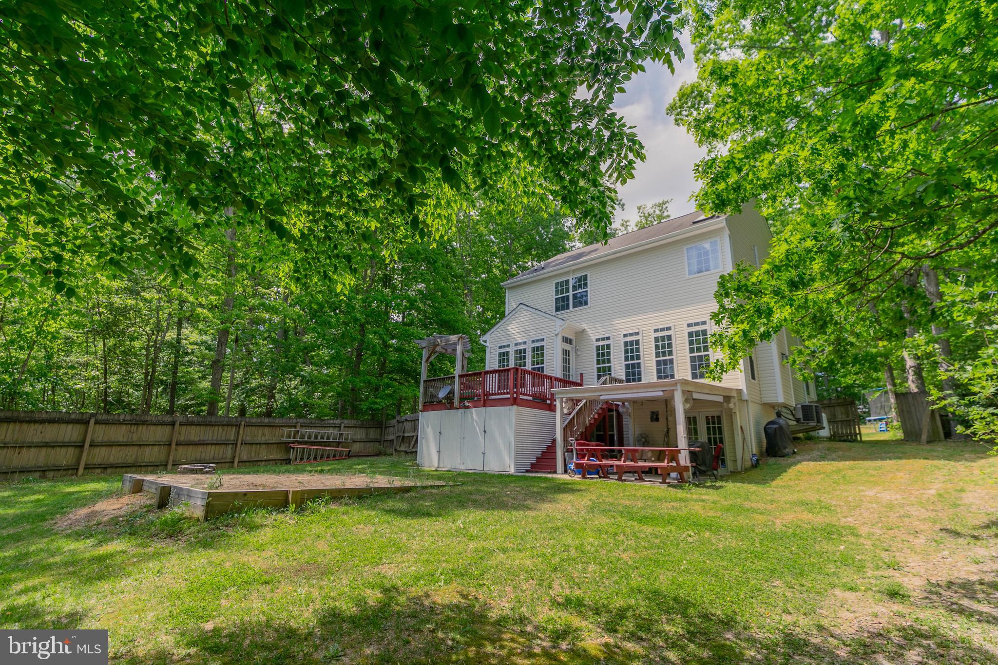 LAKE LAND OR - Residential