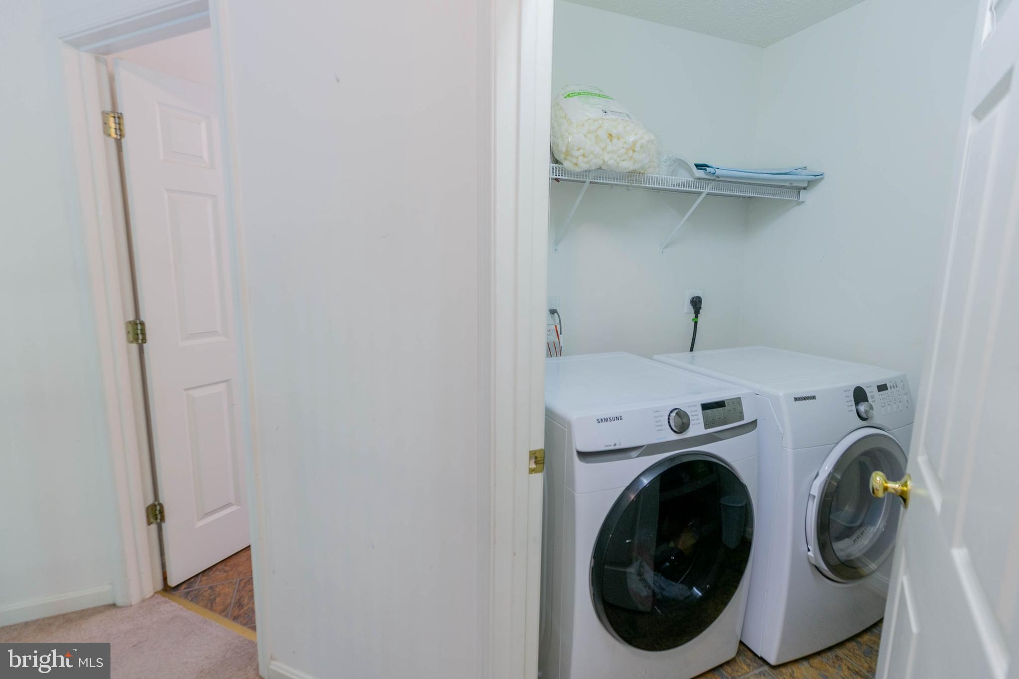 LAKE LAND OR - Residential