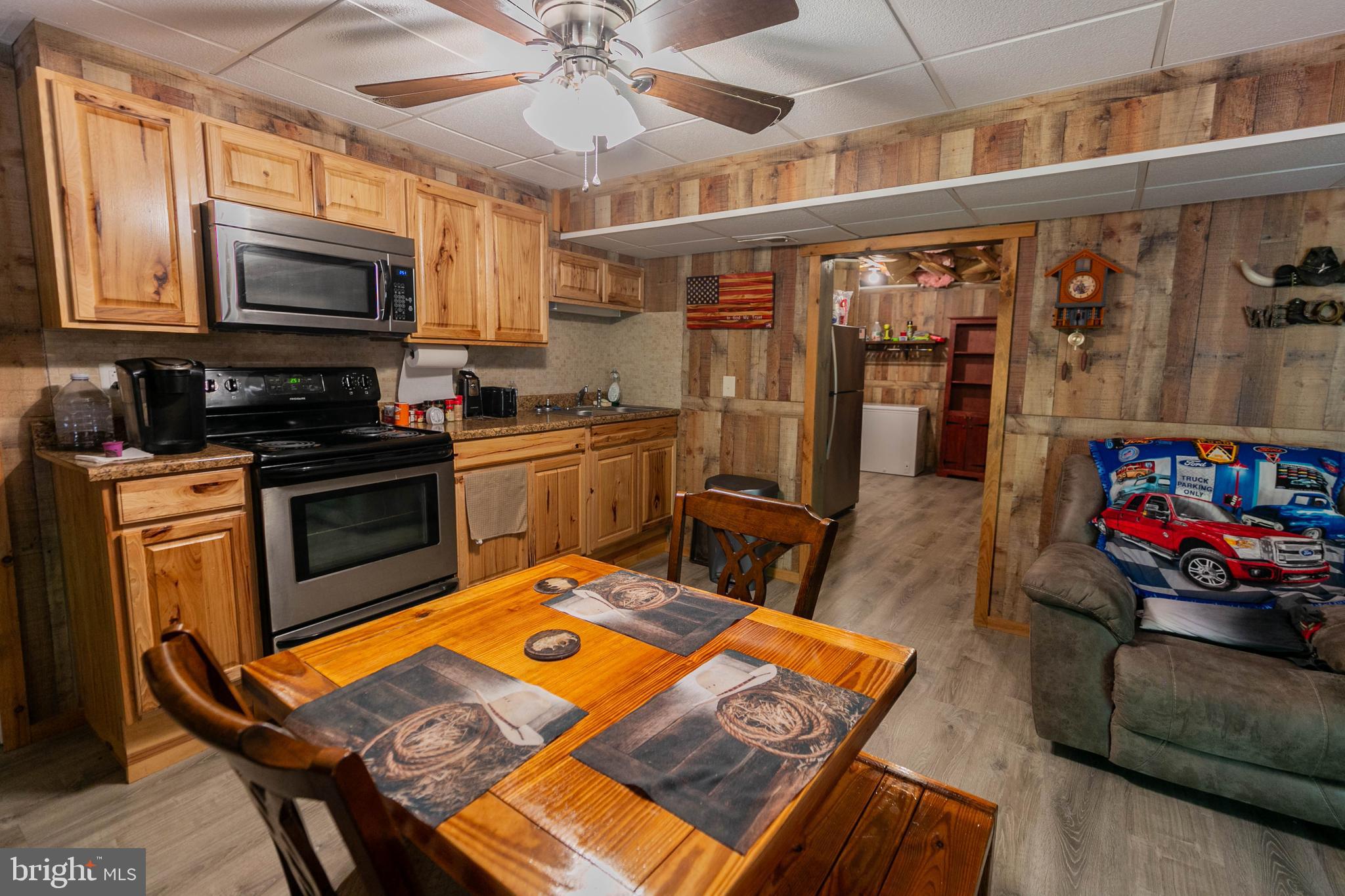 LAKE LAND OR - Residential