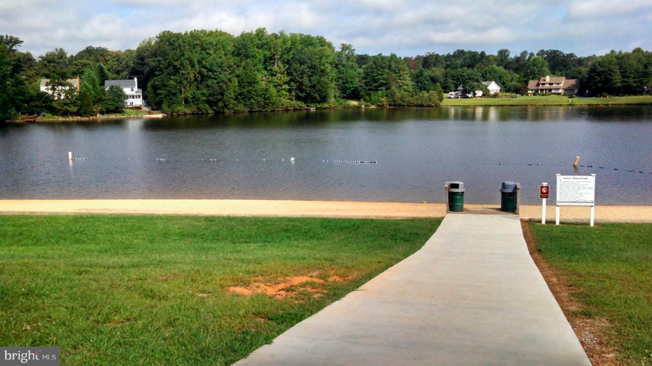 LAKE LAND OR - Residential