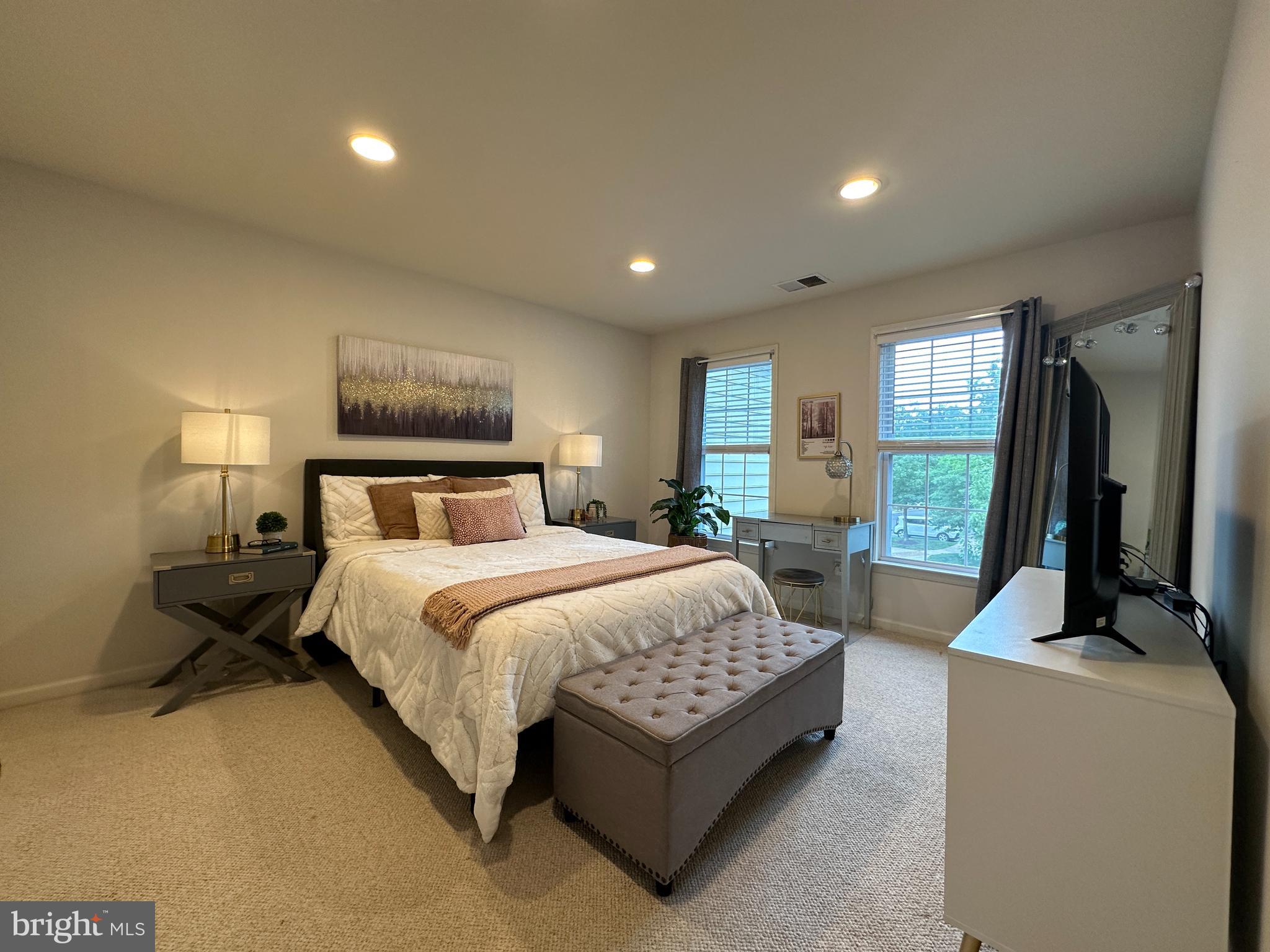 DOMINION VALLEY COUNTRY CLUB - Residential Lease