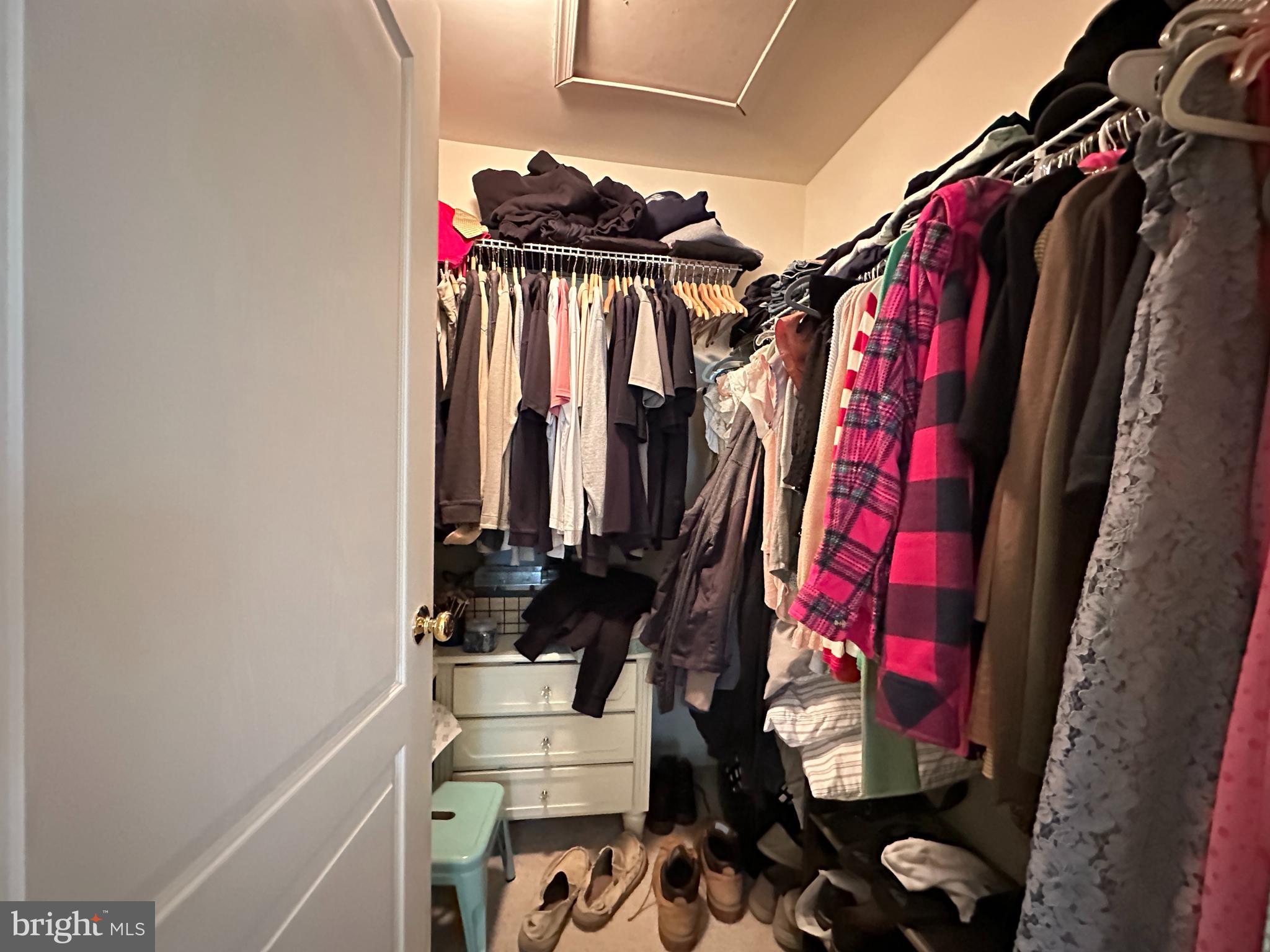 DOMINION VALLEY COUNTRY CLUB - Residential Lease