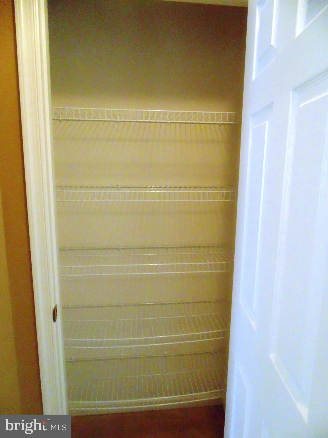 PLEASANT VIEW - Residential Lease