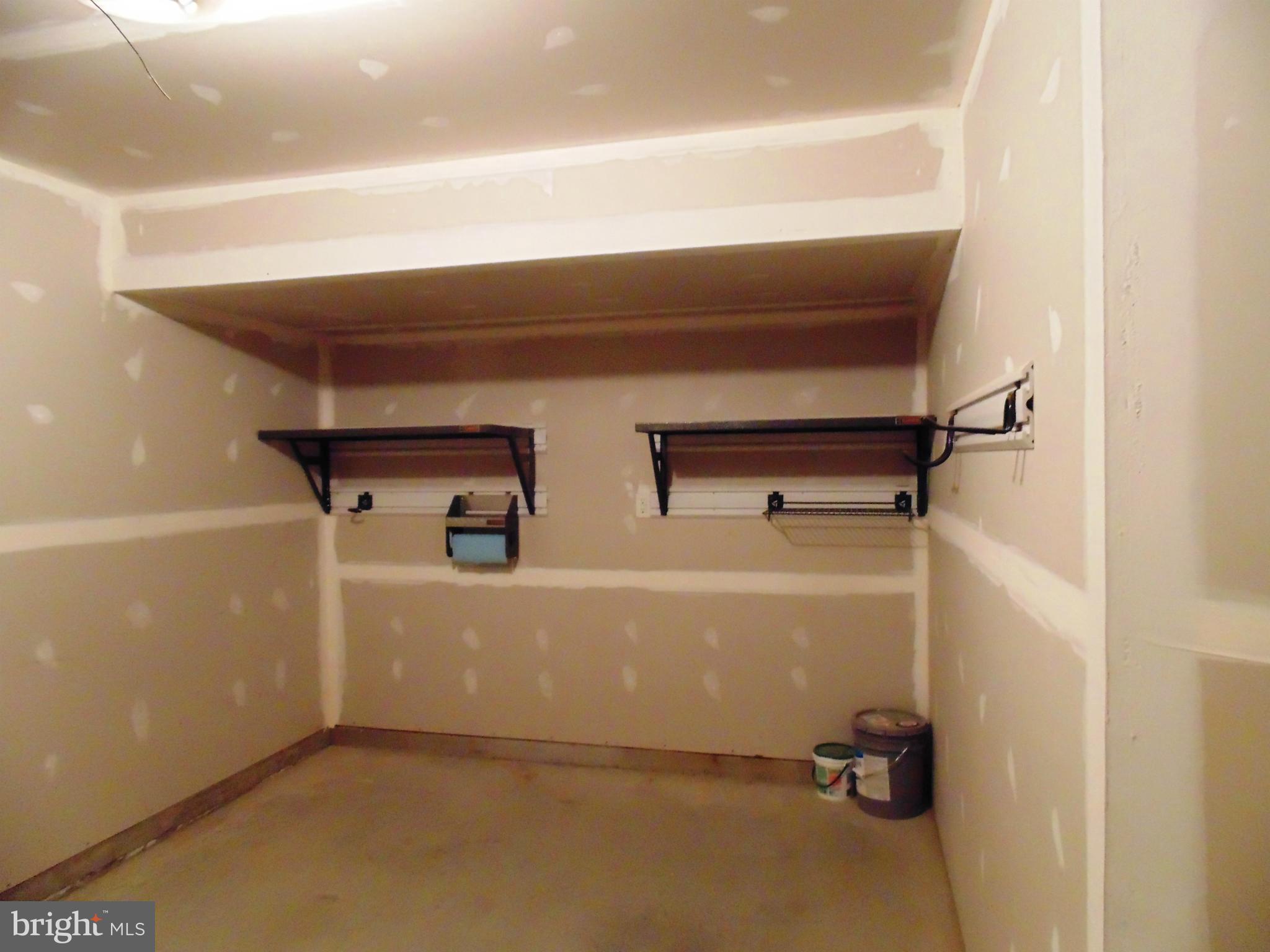 PLEASANT VIEW - Residential Lease