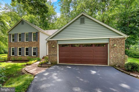 5107 BRENTWOOD FARM DRIVE FAIRFAX VA 22030