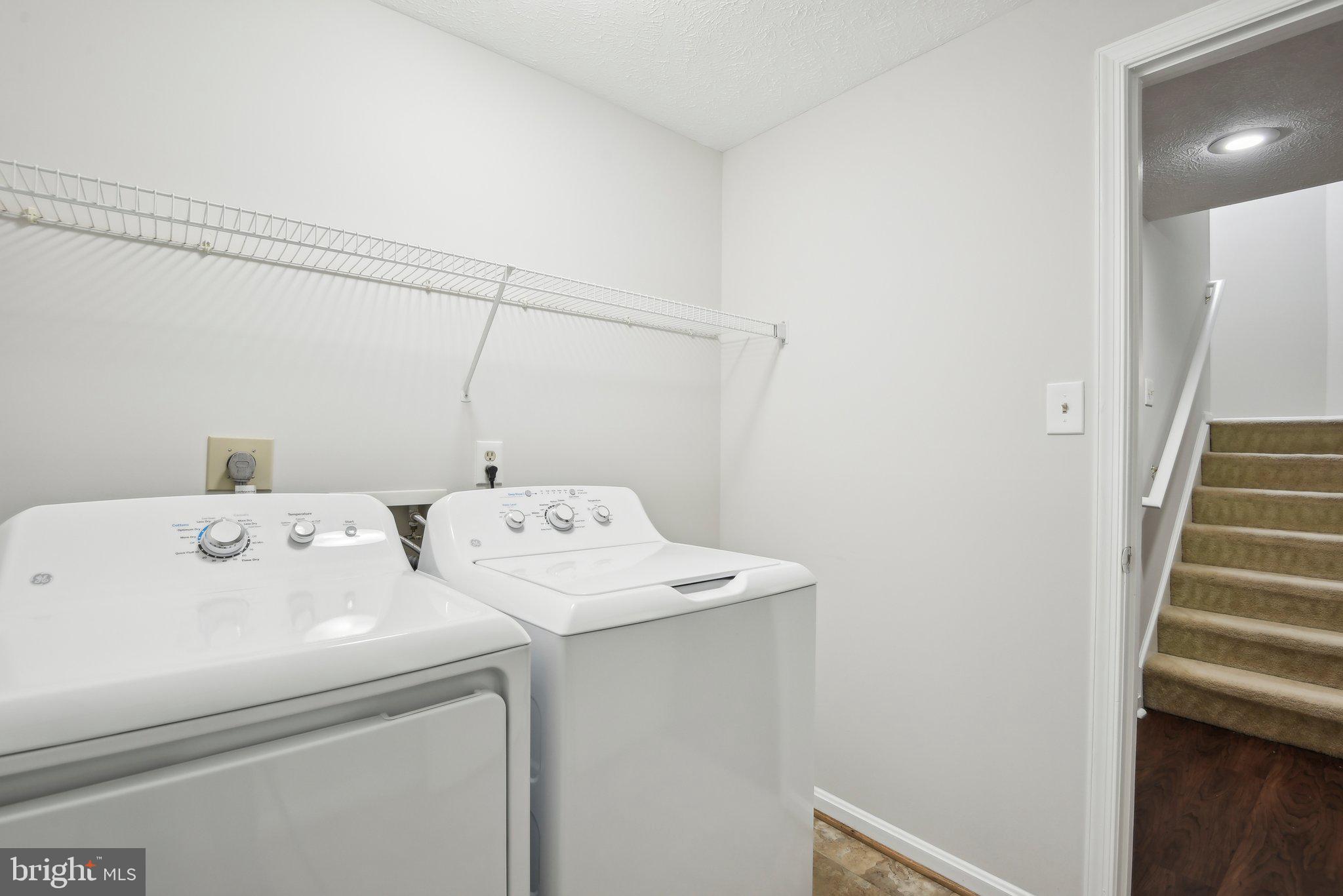 CENTER RIDGE - Residential