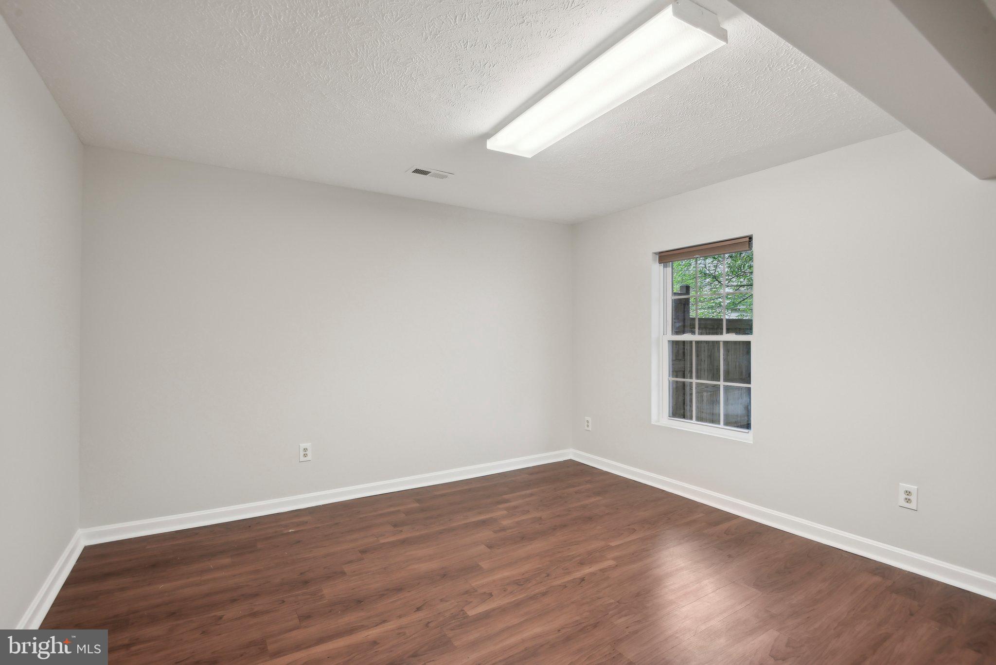 CENTER RIDGE - Residential