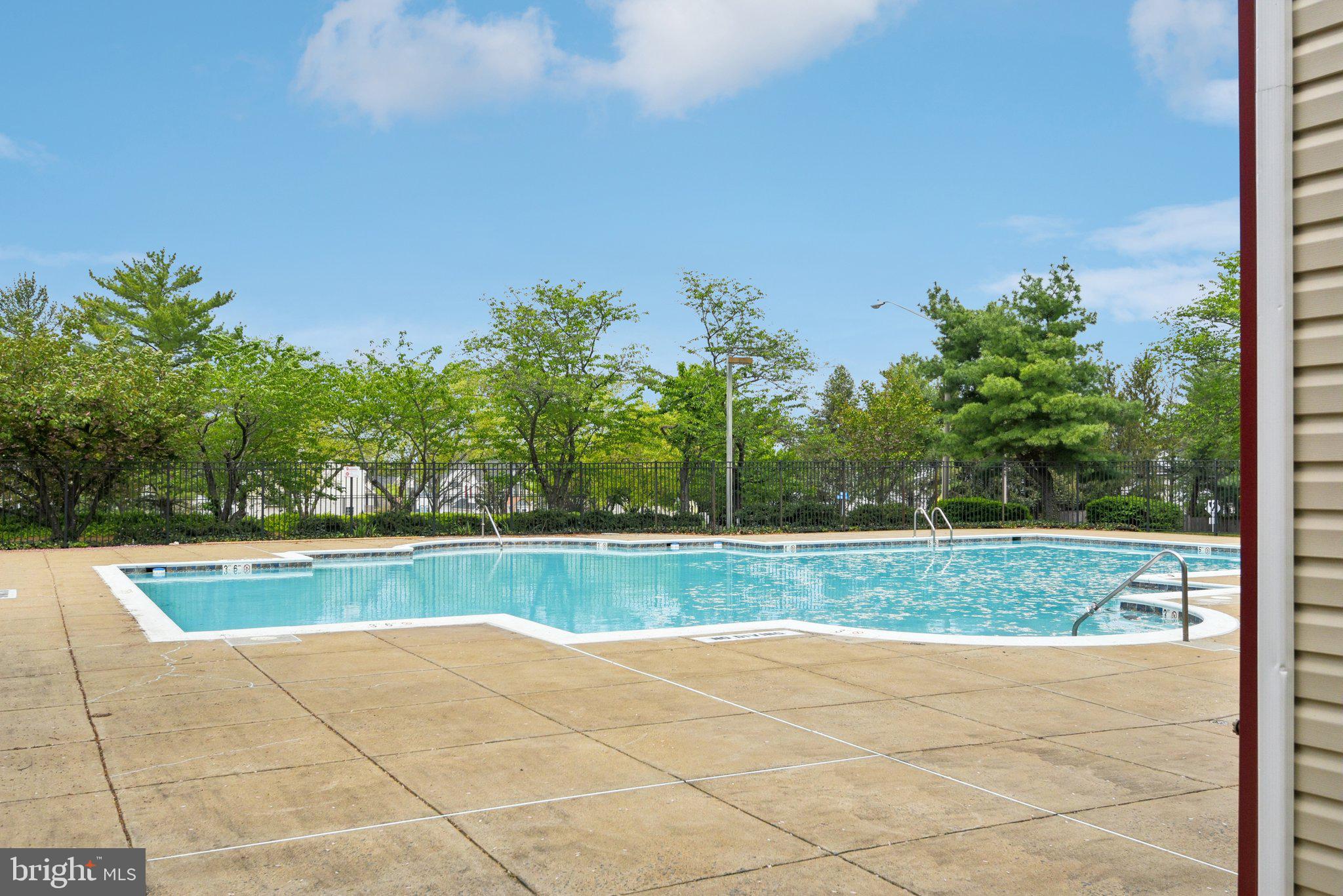 CENTER RIDGE - Residential