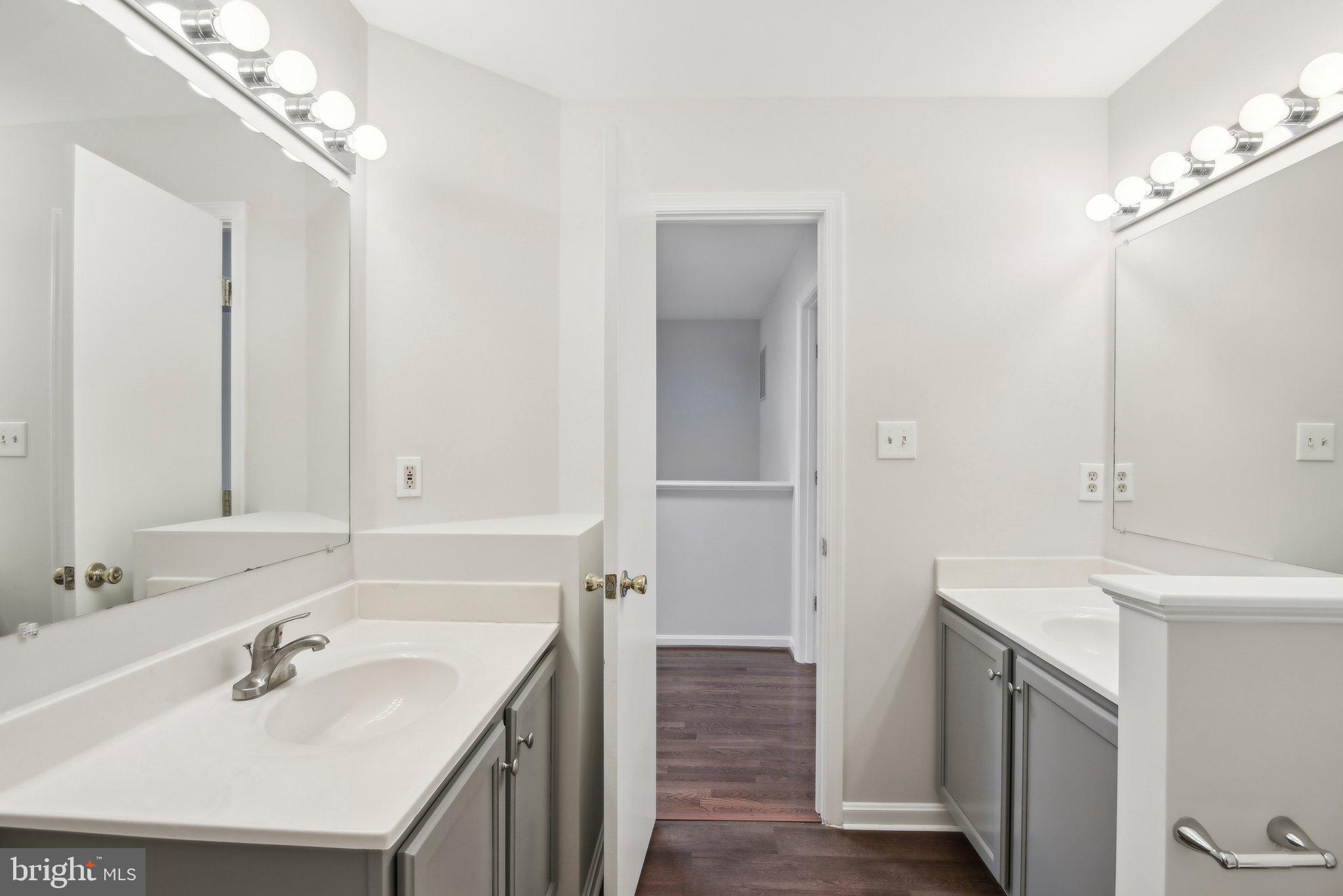 CENTER RIDGE - Residential