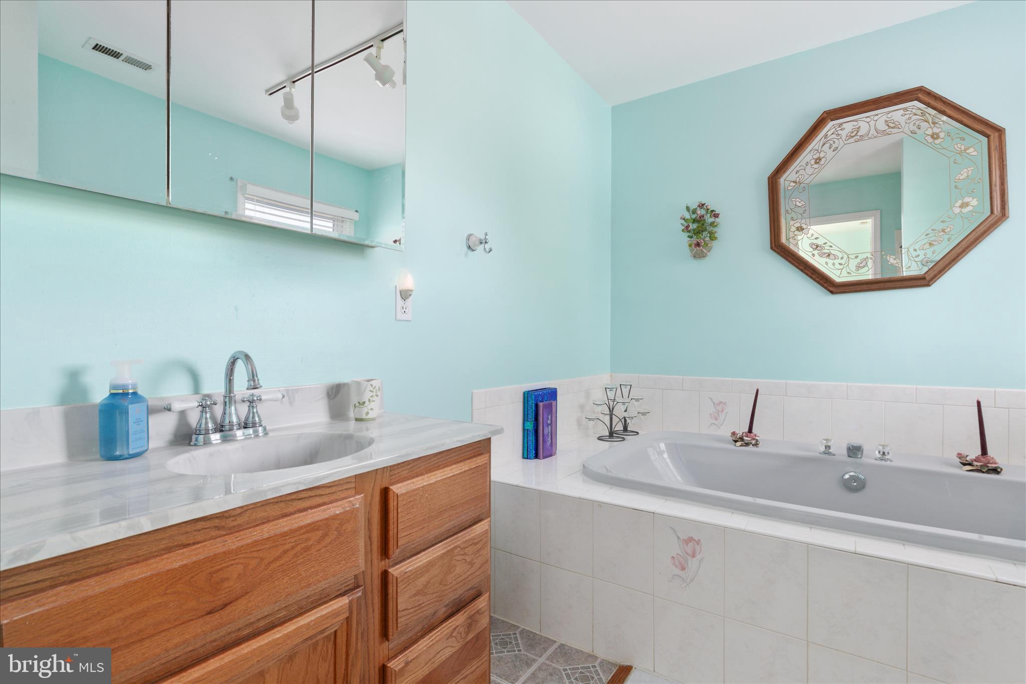 NADENBOUSCH HEIGHTS - Residential