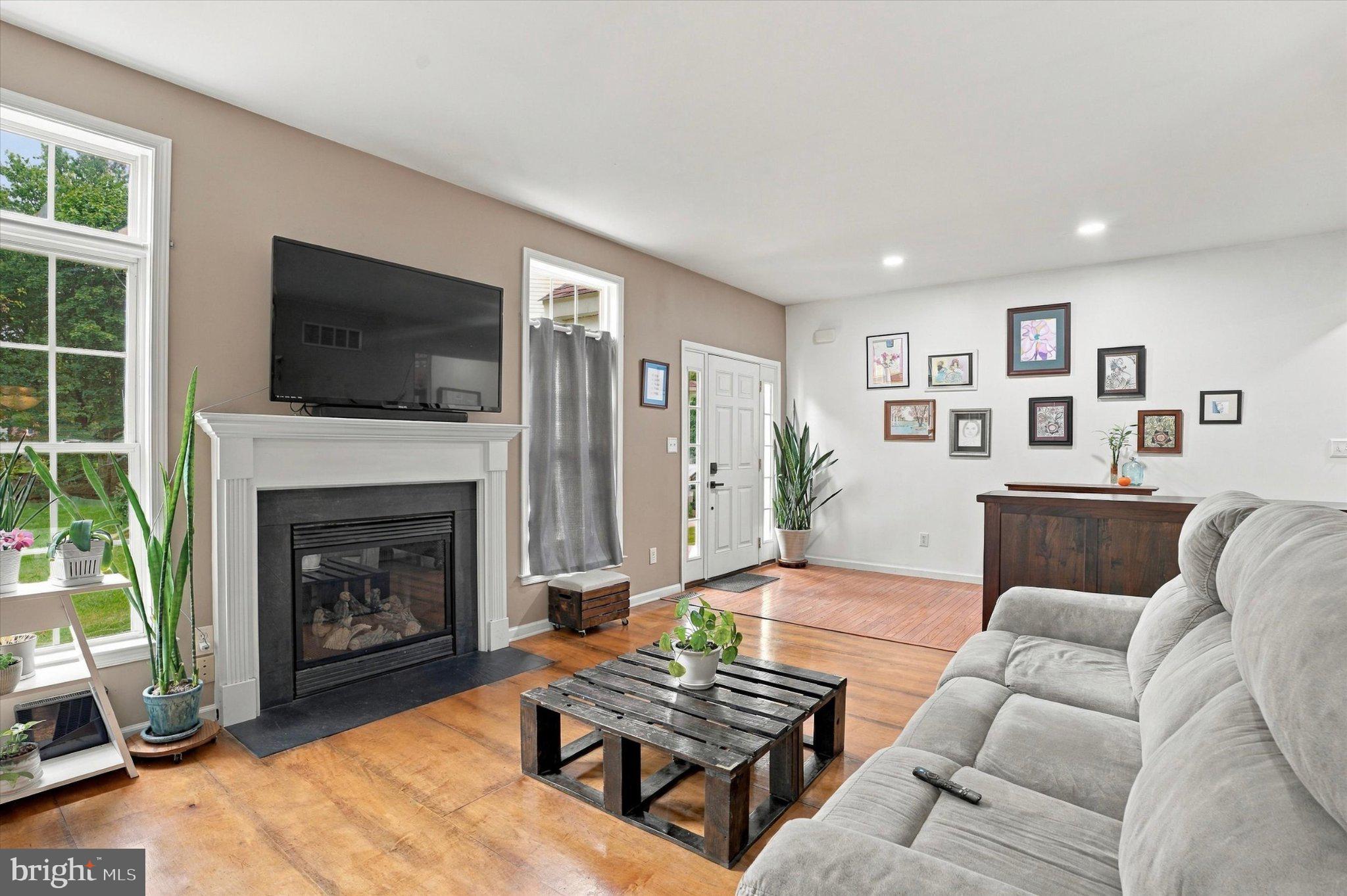 99 WAYNEBROOK DRIVE