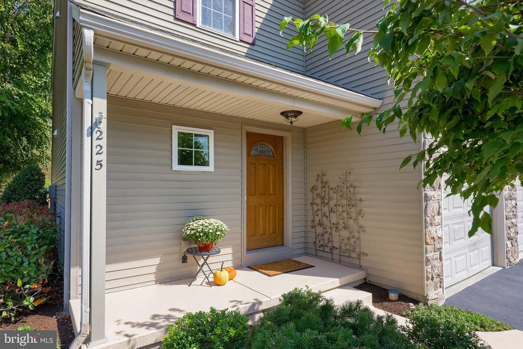 Photo of 225 Eagle Drive, EPHRATA, PA 17522 (MLS # PALA2075574)