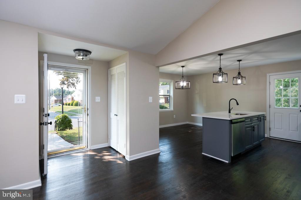 LYNNE ACRES - Residential