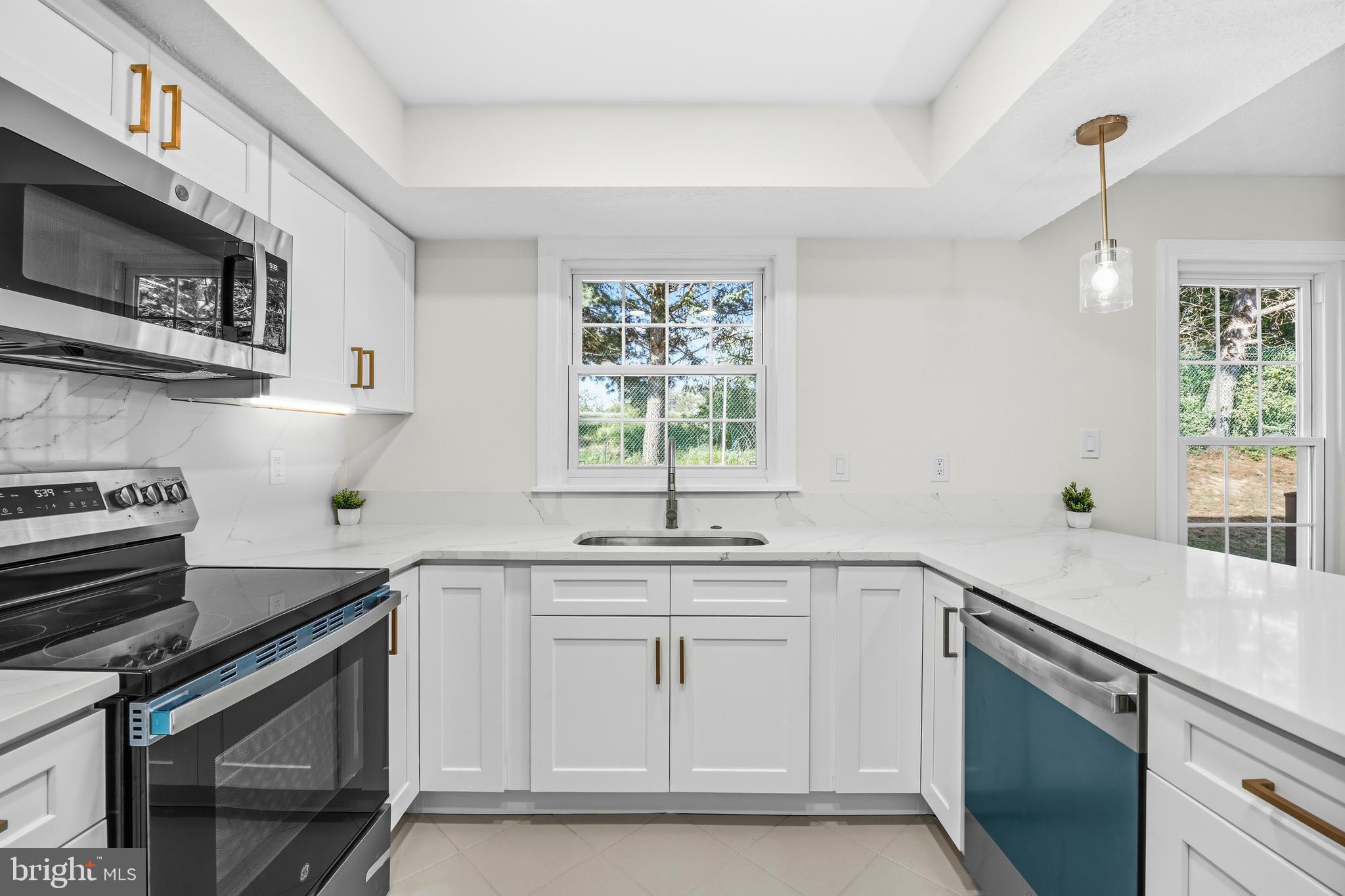 GOLF VIEW - Residential