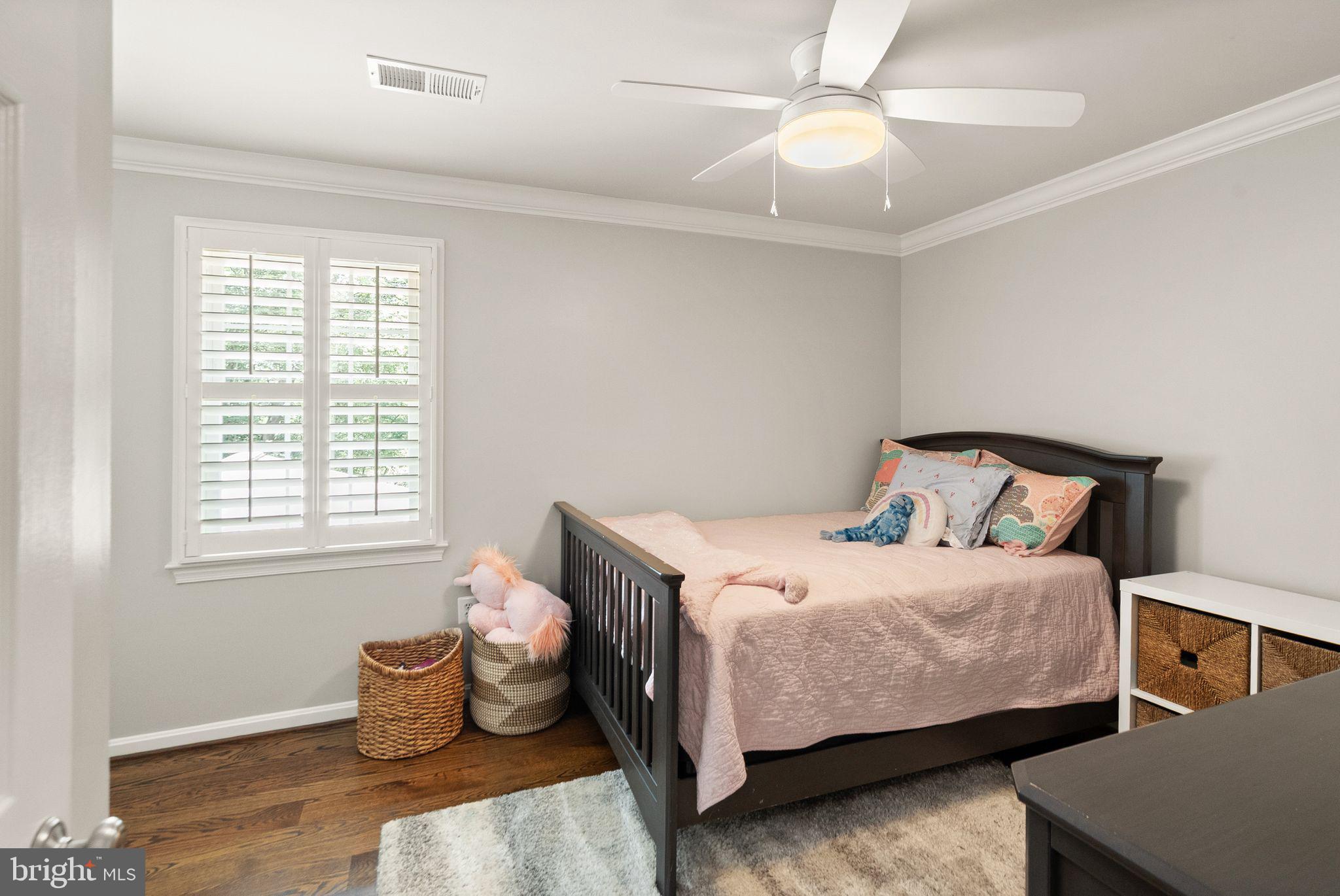 WAPLES MILL ESTATES - Residential