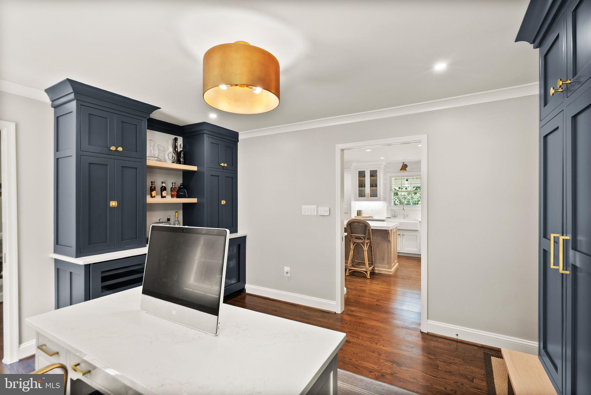 WAPLES MILL ESTATES - Residential