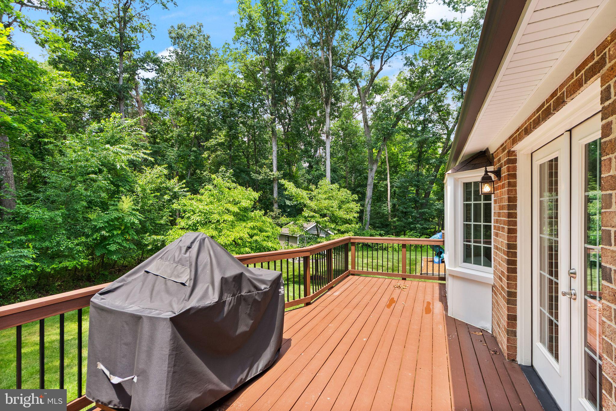 WAPLES MILL ESTATES - Residential