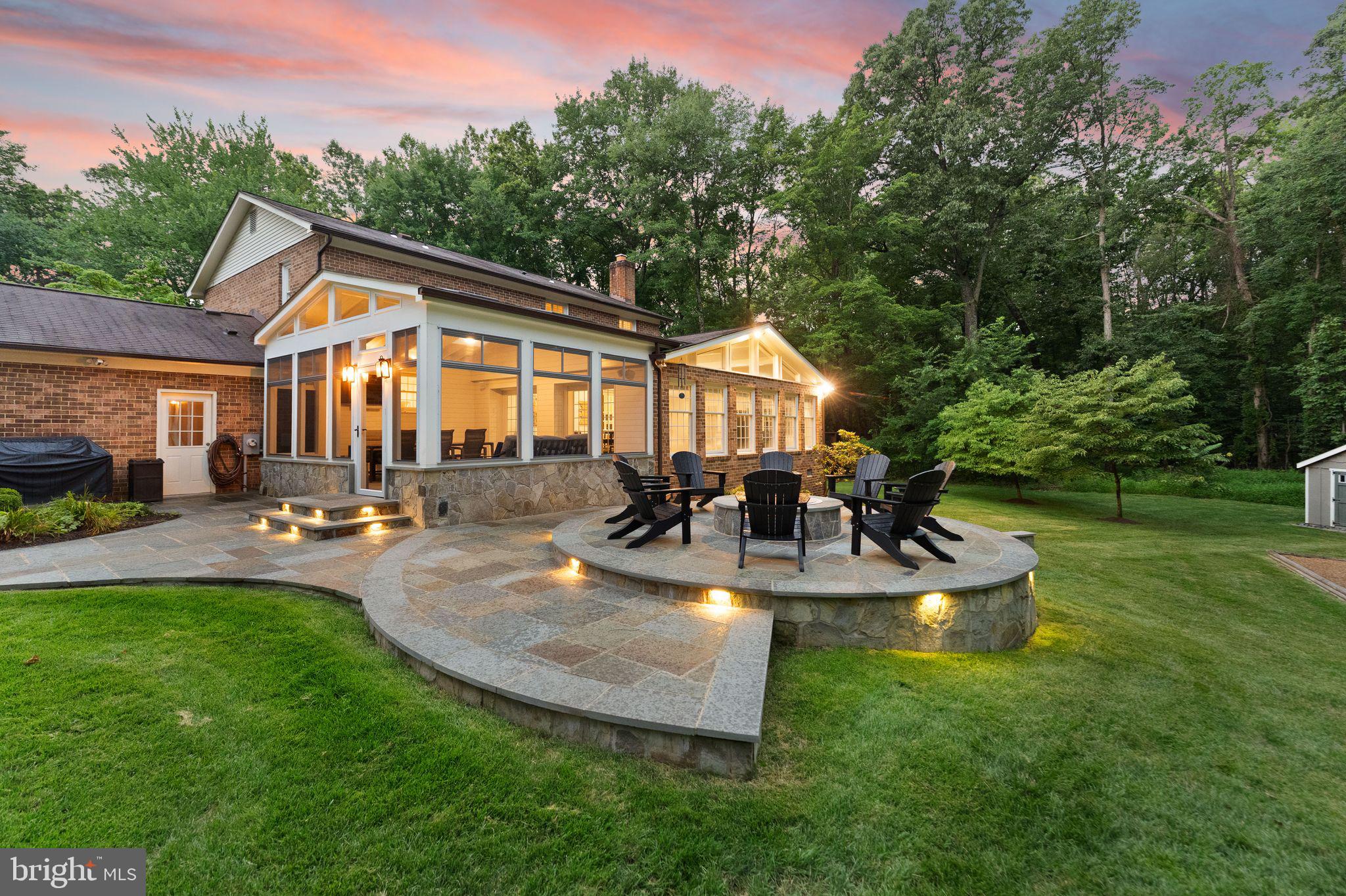 WAPLES MILL ESTATES - Residential