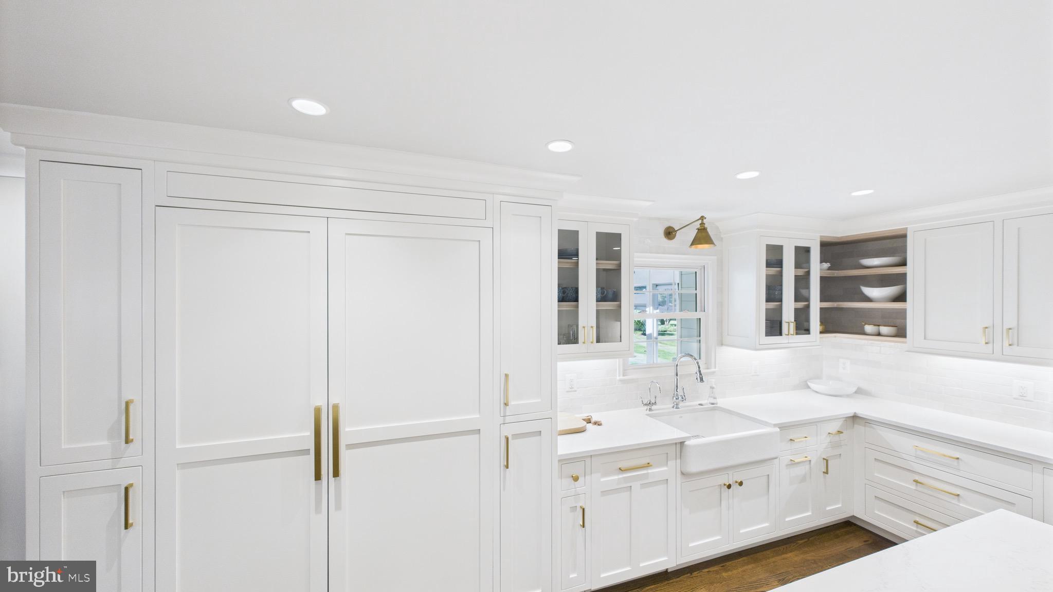 WAPLES MILL ESTATES - Residential