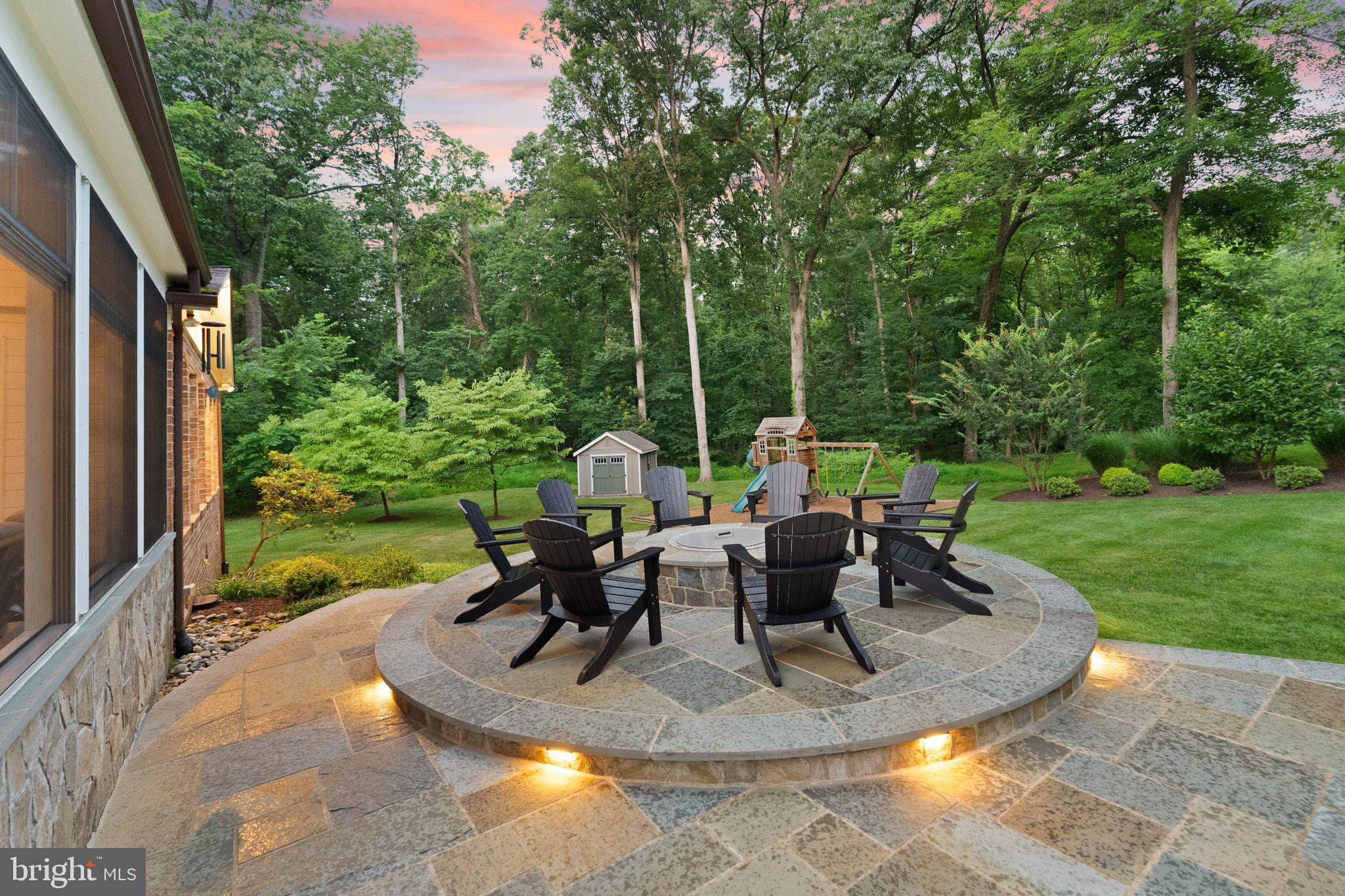 WAPLES MILL ESTATES - Residential