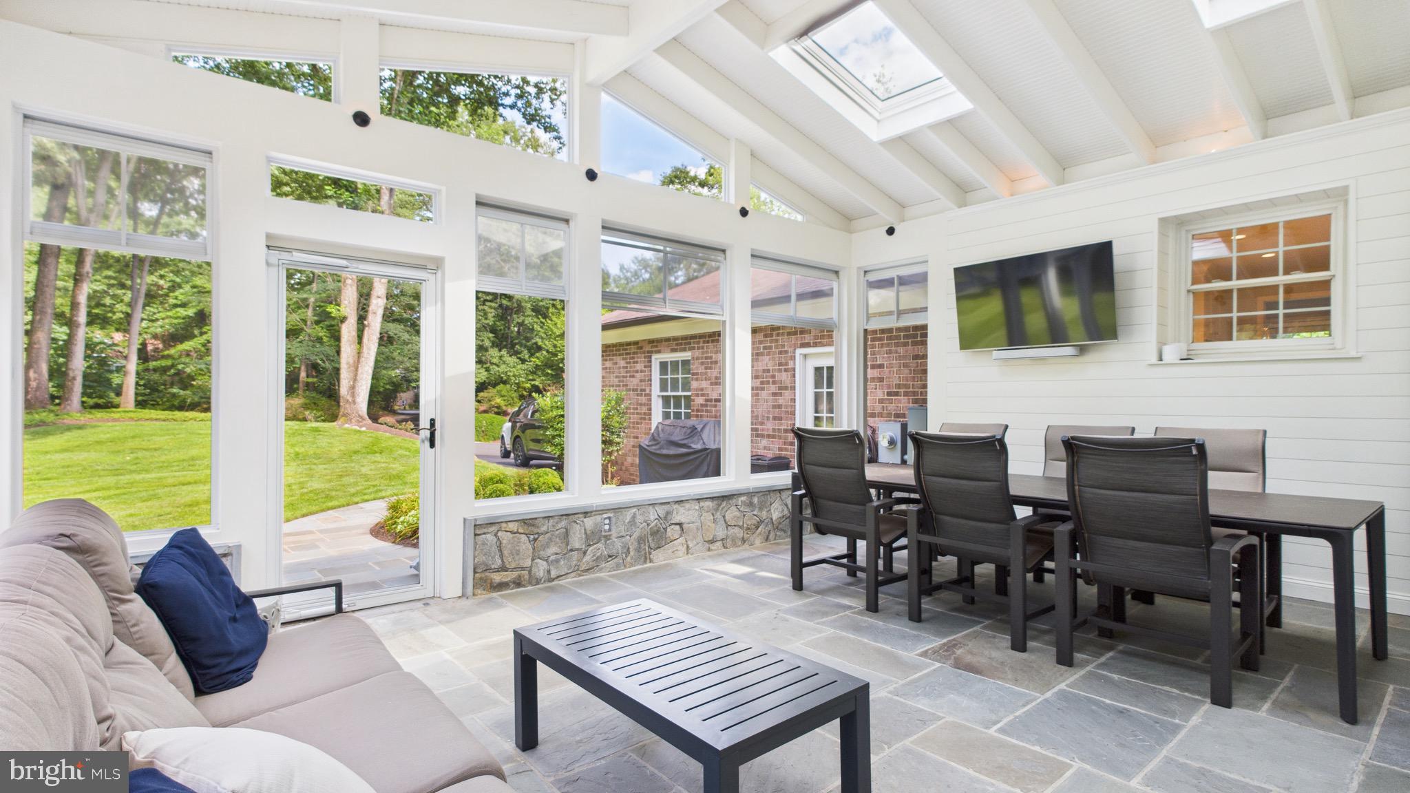 WAPLES MILL ESTATES - Residential