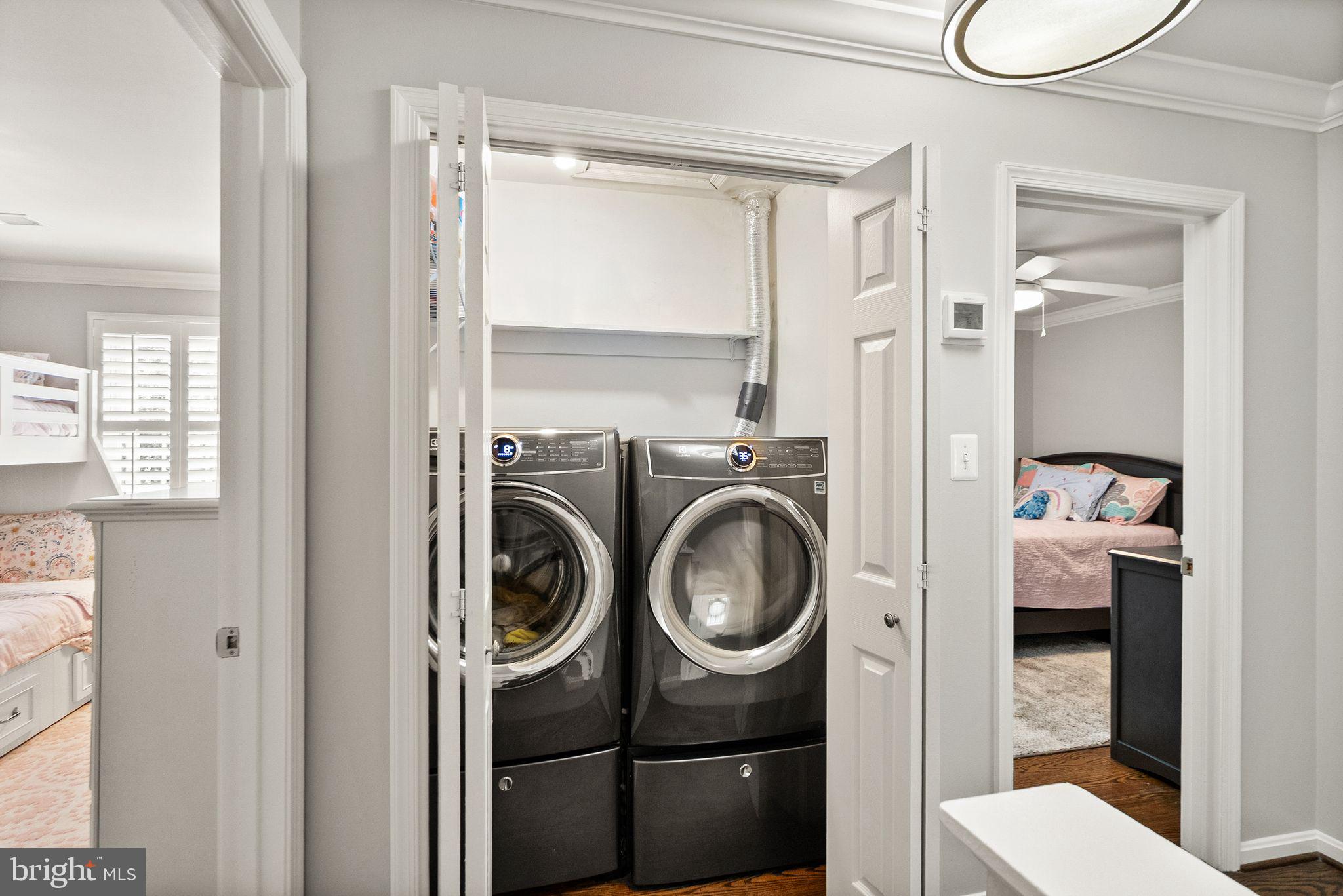 WAPLES MILL ESTATES - Residential