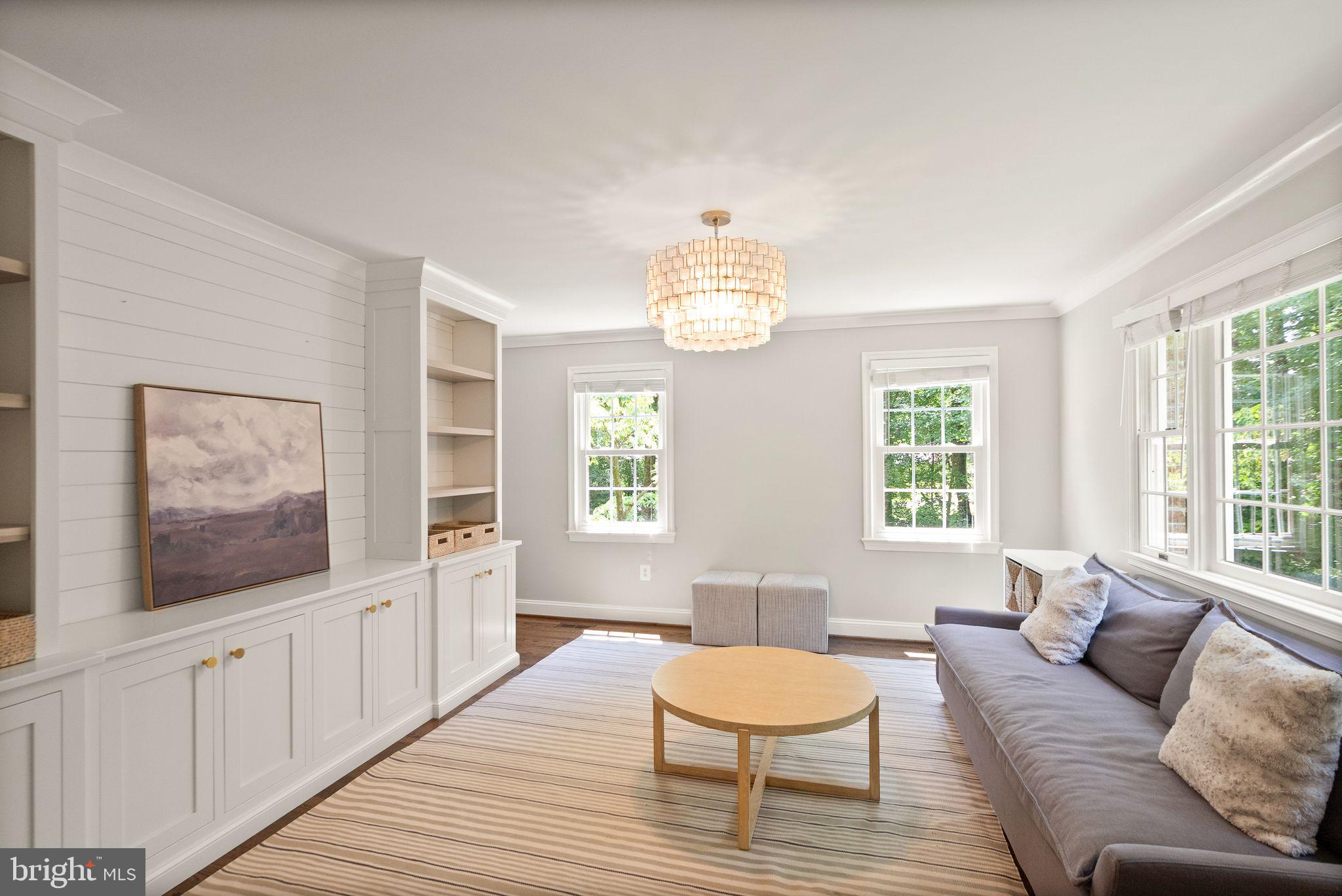 WAPLES MILL ESTATES - Residential