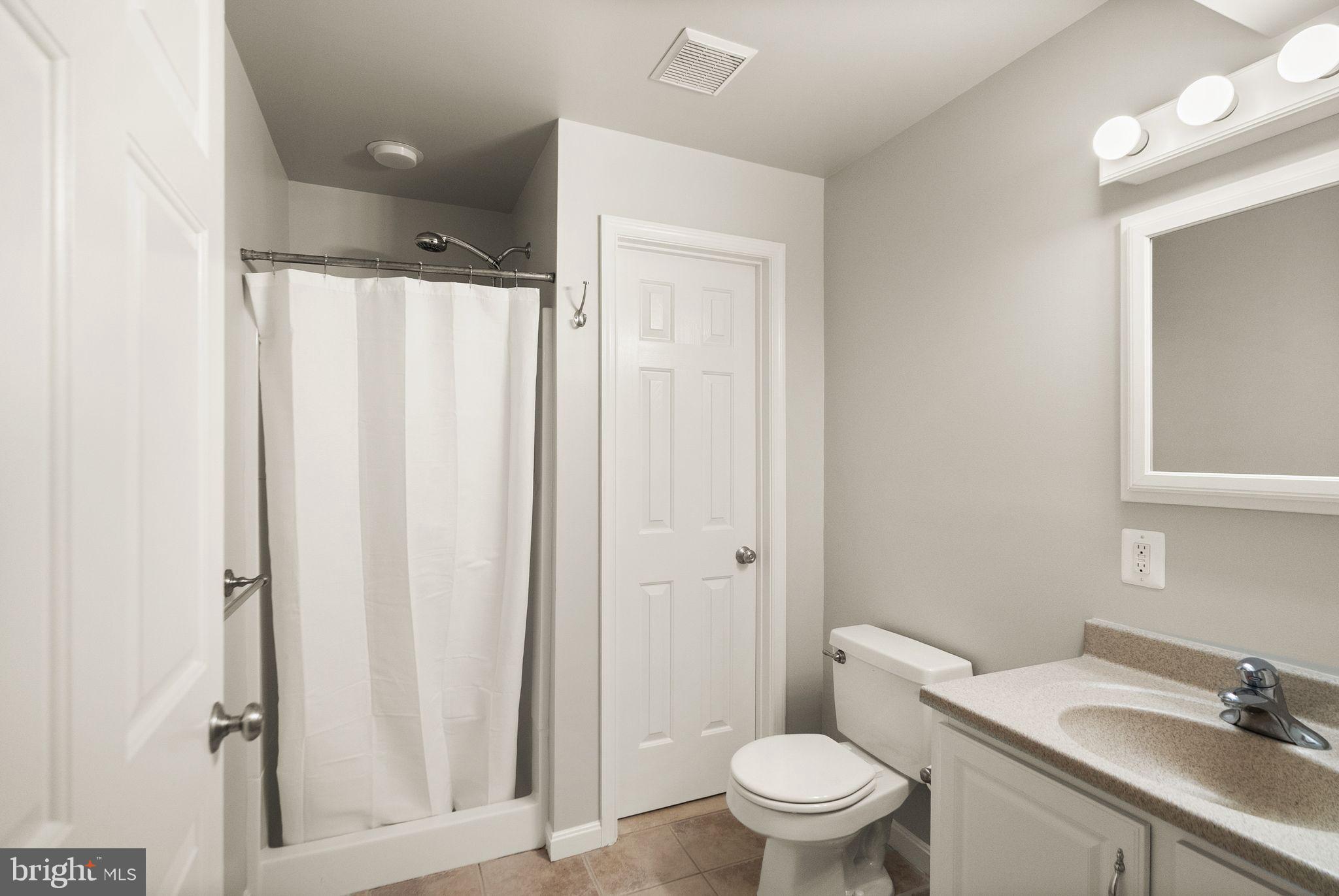 WAPLES MILL ESTATES - Residential