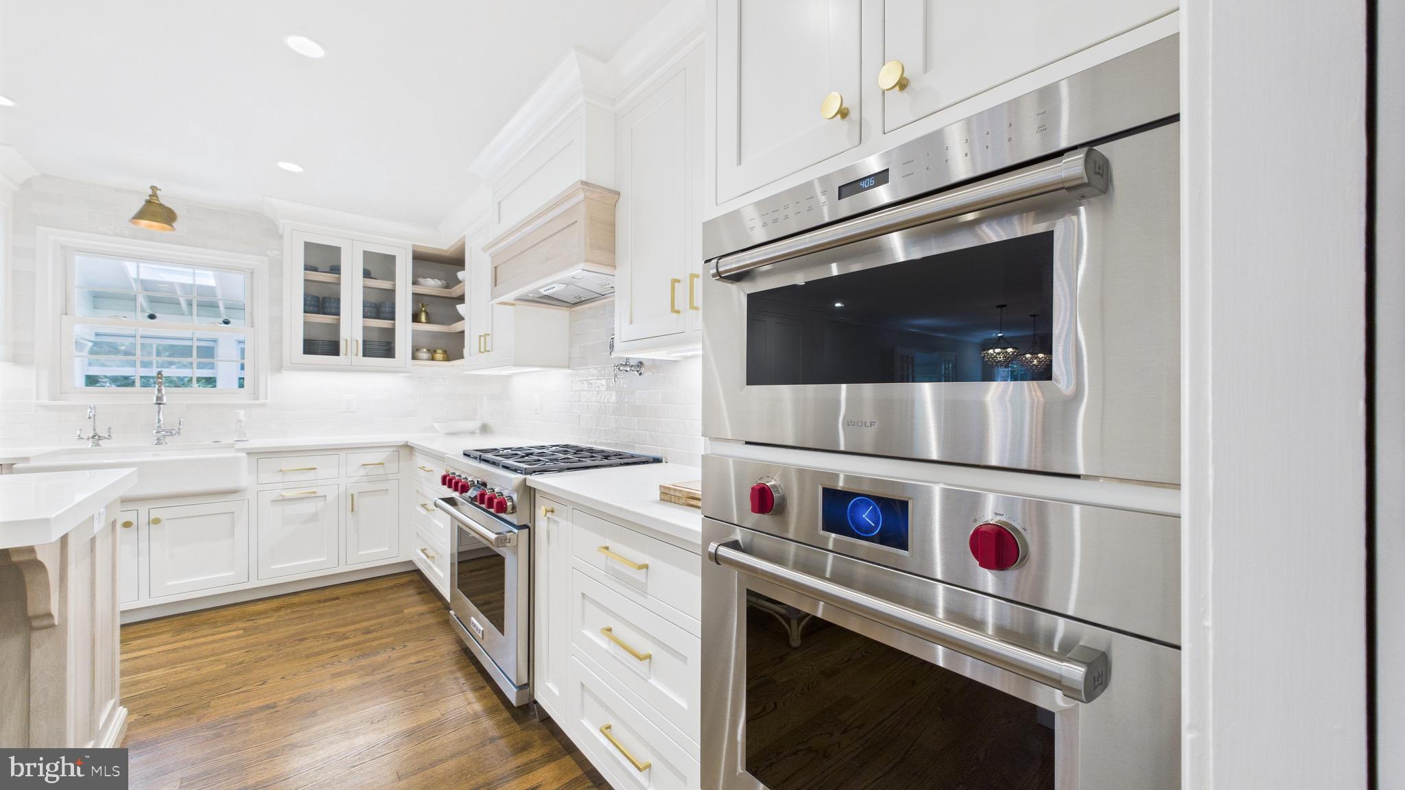 WAPLES MILL ESTATES - Residential