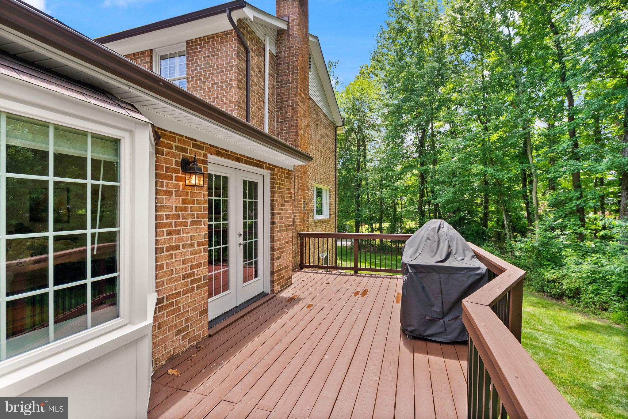 WAPLES MILL ESTATES - Residential