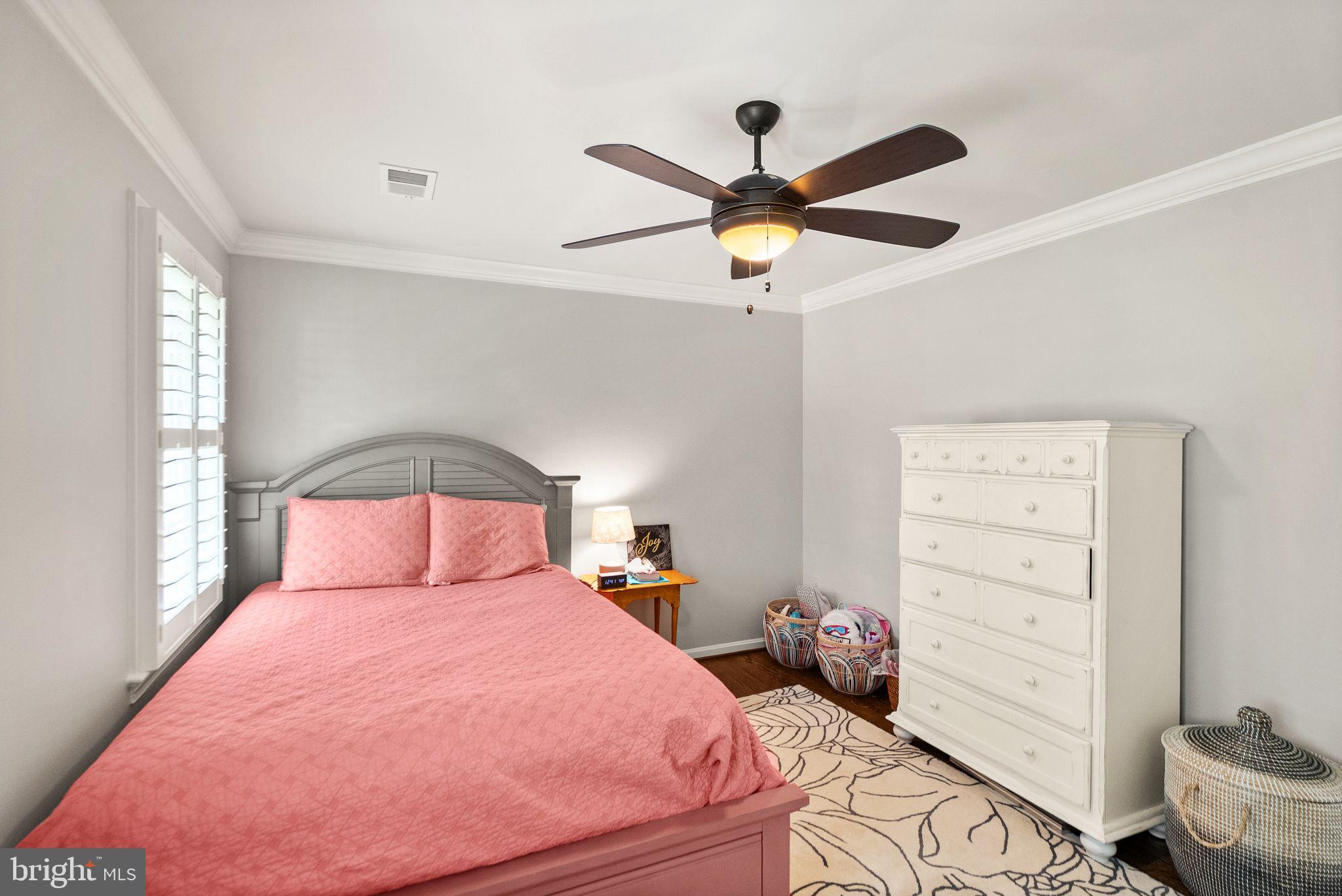 WAPLES MILL ESTATES - Residential