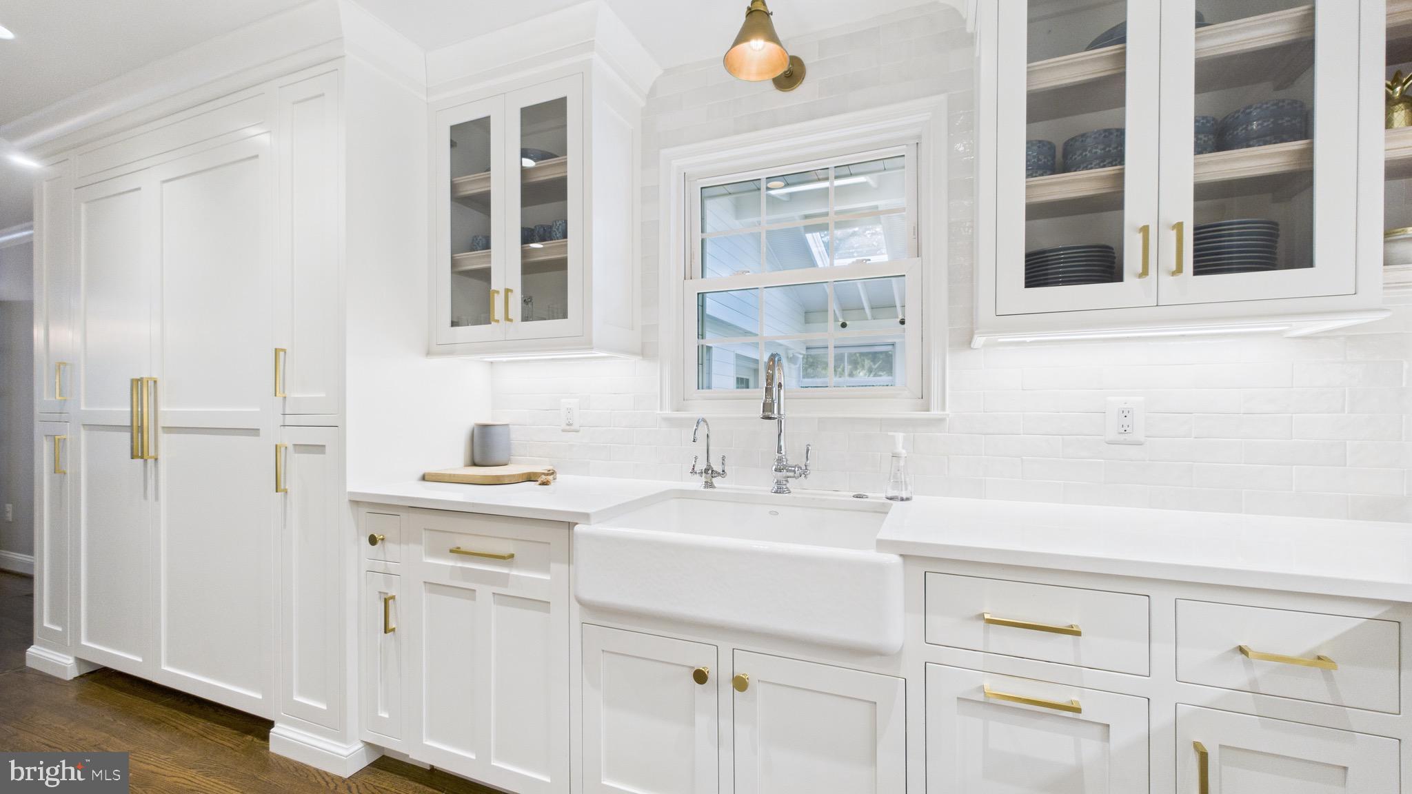 WAPLES MILL ESTATES - Residential