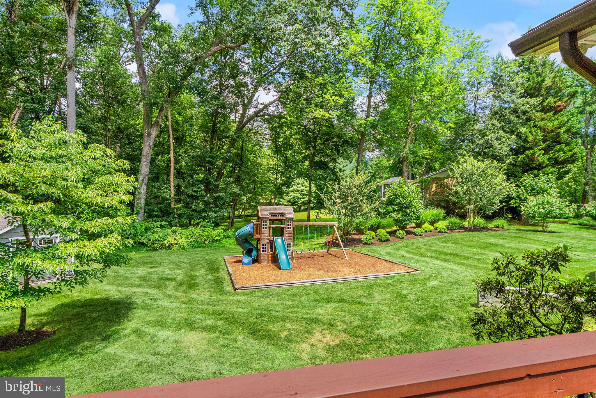 WAPLES MILL ESTATES - Residential