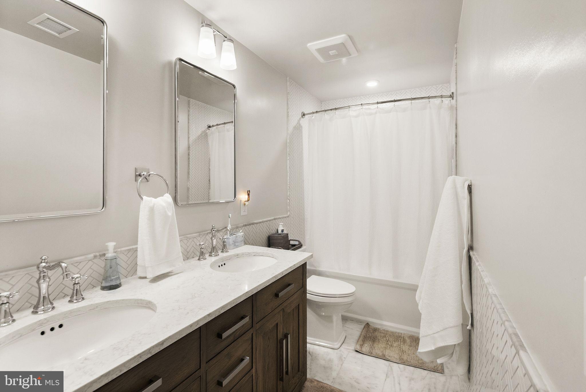 WAPLES MILL ESTATES - Residential