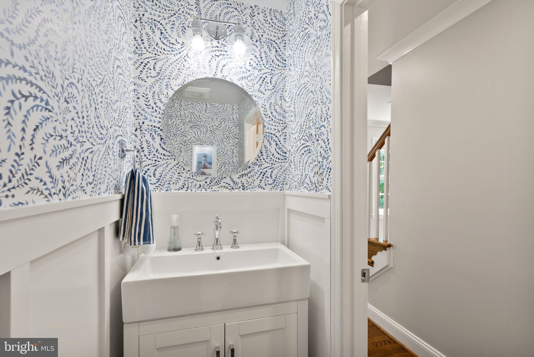 WAPLES MILL ESTATES - Residential