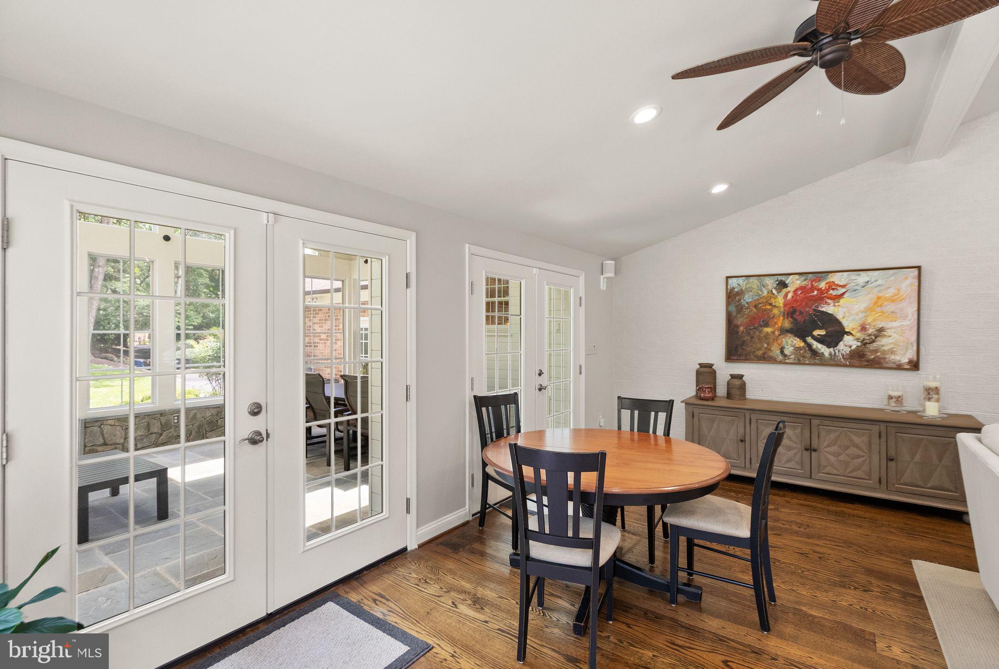 WAPLES MILL ESTATES - Residential