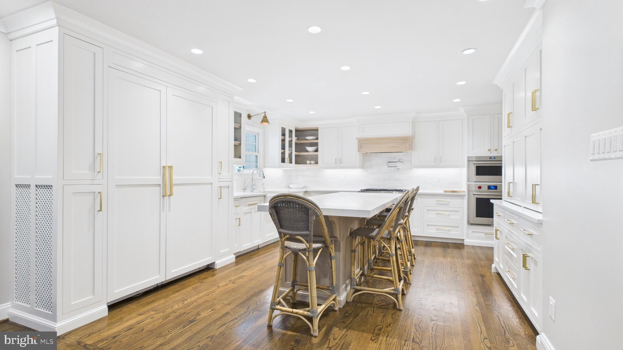 WAPLES MILL ESTATES - Residential