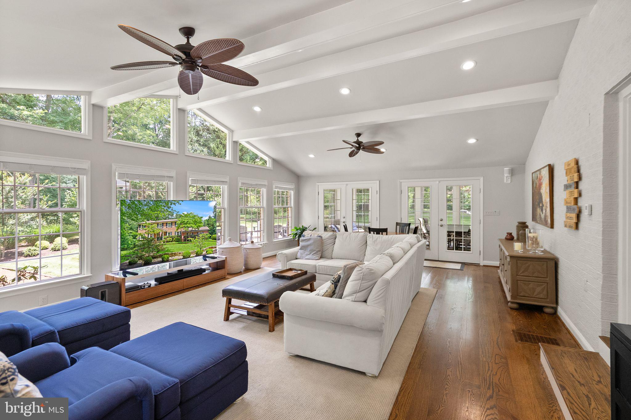 WAPLES MILL ESTATES - Residential