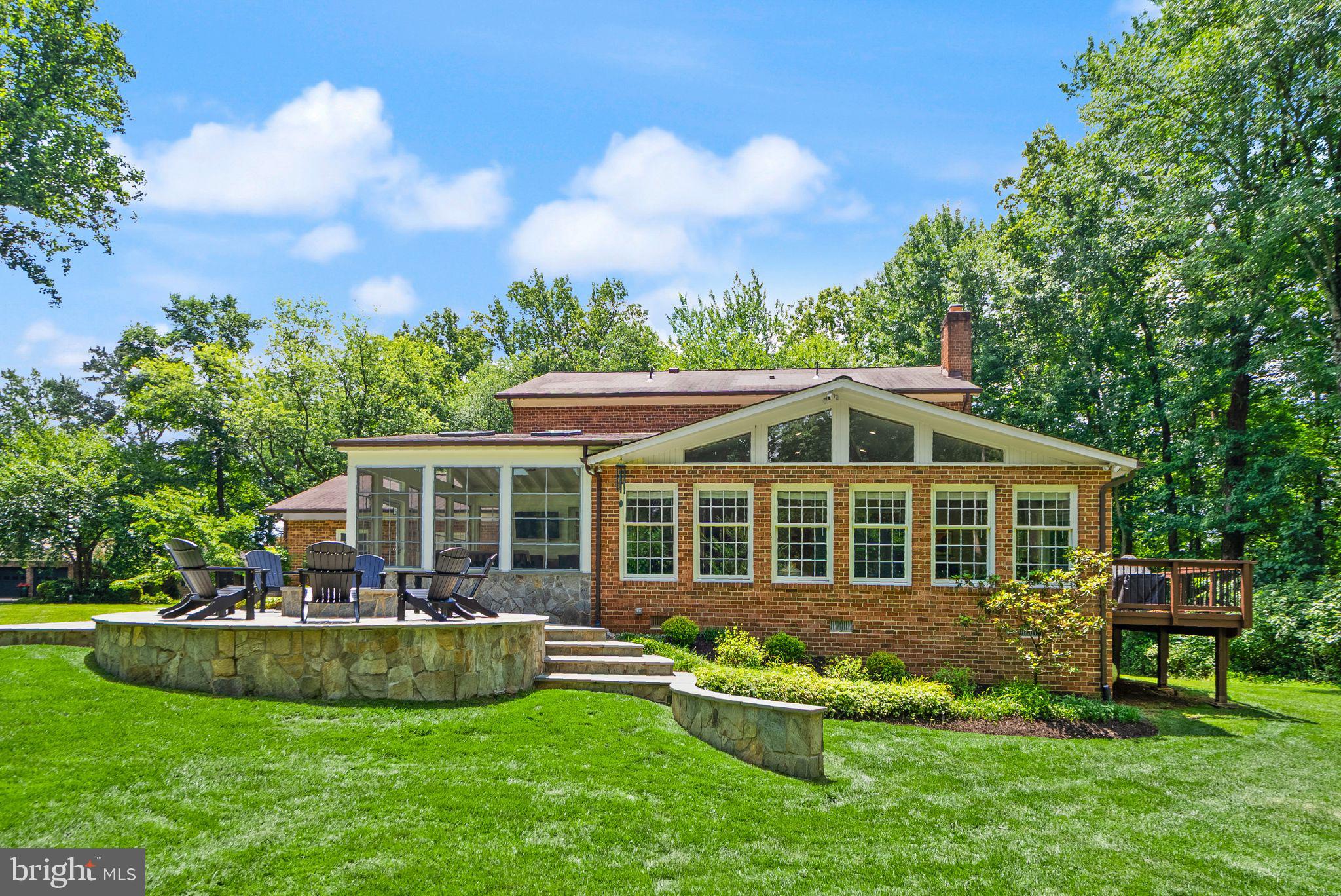 WAPLES MILL ESTATES - Residential