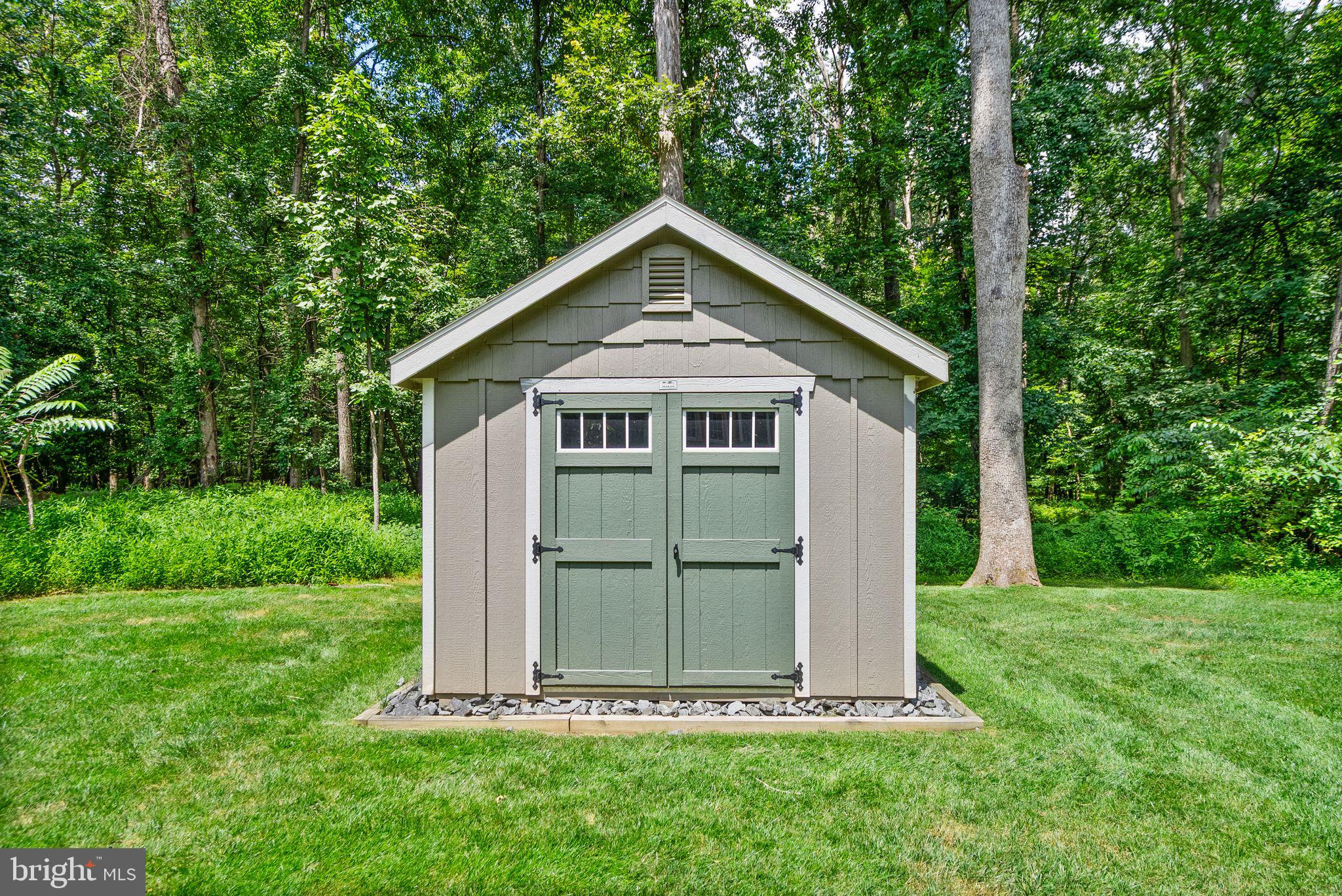 WAPLES MILL ESTATES - Residential