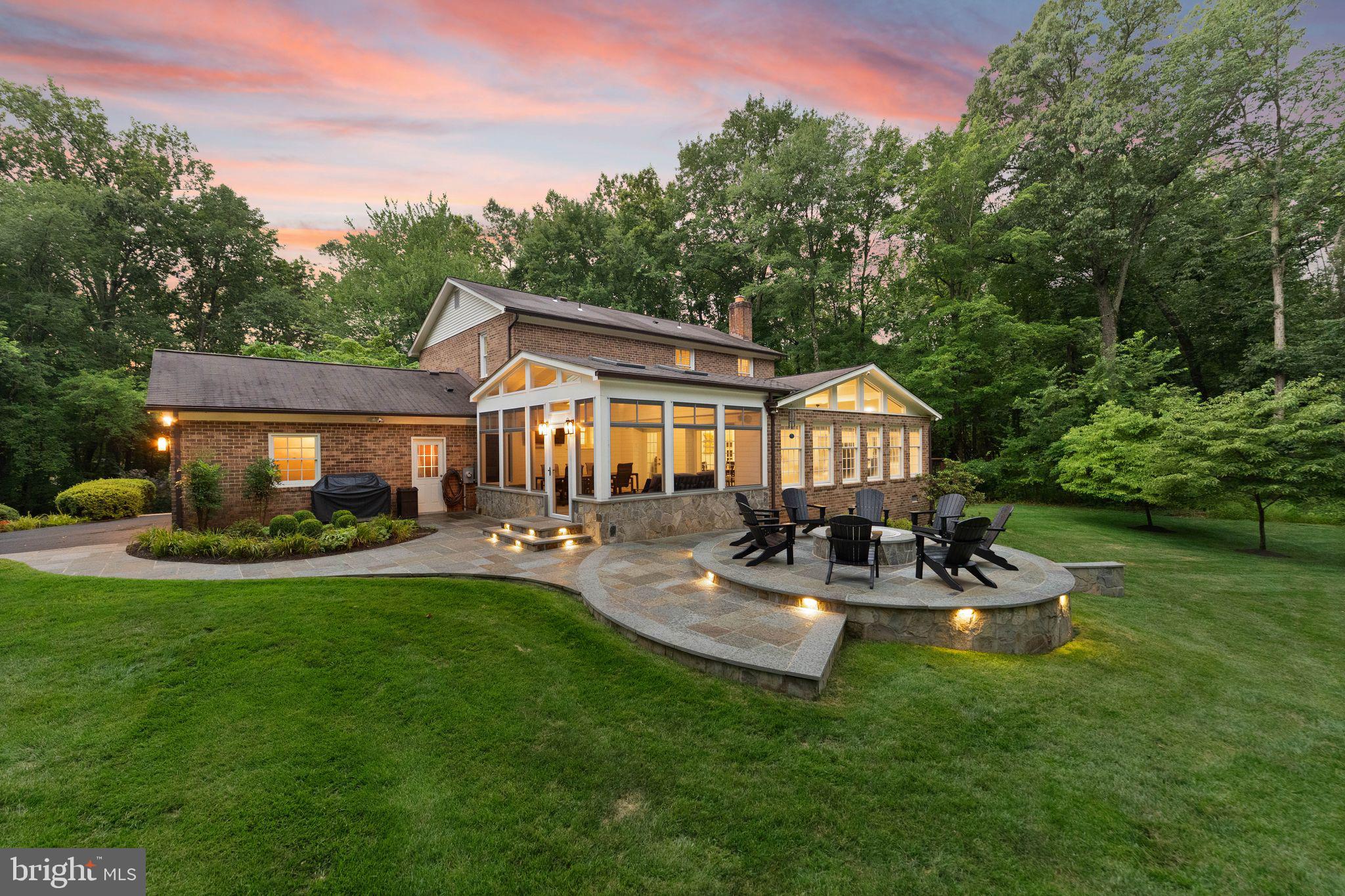 WAPLES MILL ESTATES - Residential