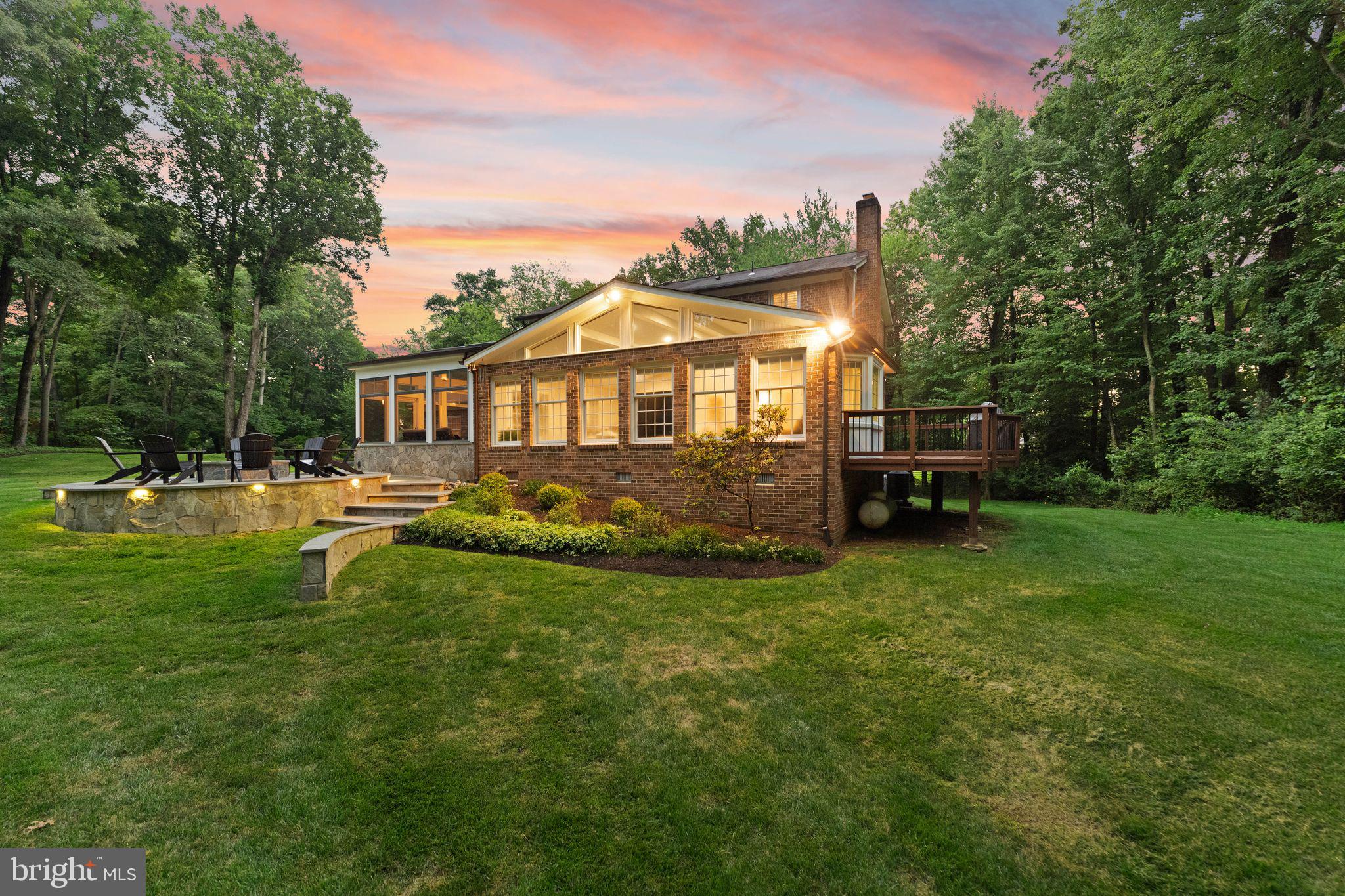 WAPLES MILL ESTATES - Residential