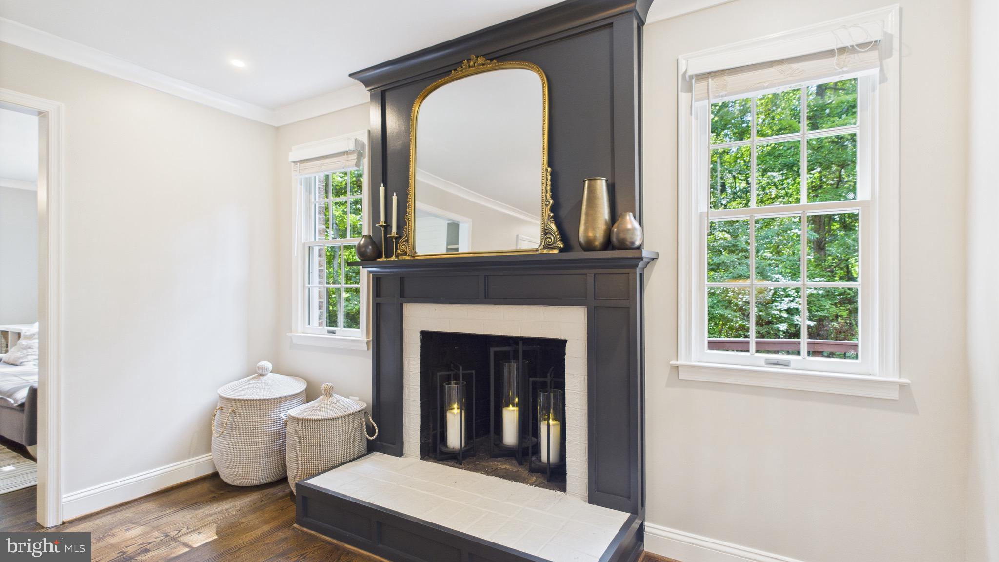 WAPLES MILL ESTATES - Residential