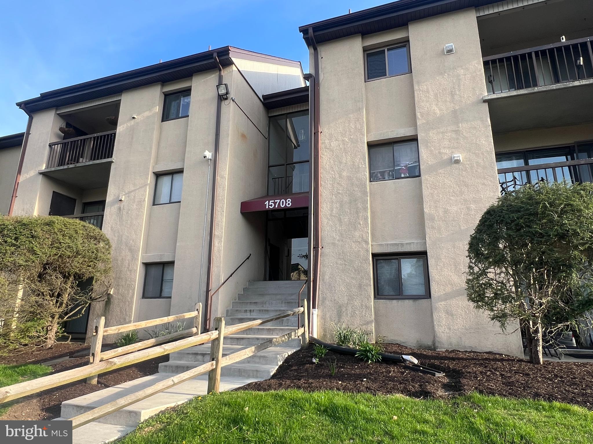💥 Major Price Reduction! Fully renovated 3BR/2BA condo – new kitchen, updated baths, and large walk-in closet. Incredible value – act fast!
🏡Welcome to Brookmill Condo, where modern comfort meets unbeatable location! This spacious 3-bedroom🛏, 2-bathroom garden-style condo offers 1,230 square feet of sun-filled living space and all the perks of low-maintenance condo living—perfect for busy professionals, growing families, or savvy investors. It features a fully renovated kitchen and remodeled bathrooms🛁, plus a spacious primary suite with double-door walk-in closet, combining modern finishes with comfortable one-level living in a prime commuter-friendly location.
Step into this beautifully maintained, move-in ready home featuring a functional, open layout, abundant natural light, a spacious balcony and classic charm. The generously sized bedrooms provide plenty of space for rest and relaxation, while the two full bathrooms offer convenience for daily routines or guests.
Whether you're hosting friends for dinner or enjoying a quiet evening in, this condo provides the perfect setting to make memories.
✨ Property Features: Garden-Style Condominium Design; Large Living & Dining Area; Brand new Roomy Kitchen with Ample Storage; In-Unit Washer/Dryer; Expansive Windows & Bright Interior
📍 Location Highlights:
Nestled in the heart of Laurel, you're just minutes from shopping, dining, entertainment, and commuter routes. Enjoy the benefits of municipal services and community living, while also being close to parks, local amenities, and public transportation.
💡 Ideal For: First-Time Buyers looking for space and affordability; Downsizers wanting single-level living; or Investors seeking a solid rental property in a growing area
🏘️ Community:
Brookmill Condo is a well-established, desirable community with mature landscaping, a large swimming pool and plenty of green space. Enjoy peaceful surroundings and a welcoming neighborhood feel, all while being close to urban conveniences.
📞 Schedule Your Private Tour Today!
This gem won’t last long—homes in Brookmill don’t stay on the market for long. Don’t miss your chance to call this Laurel beauty home!
Contact us today for more information or to book your tour.
