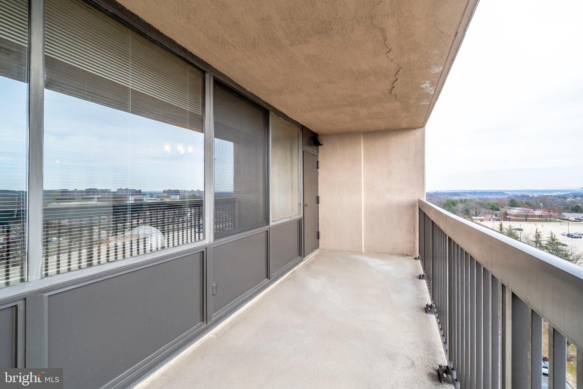 SKYLINE HOUSE - Residential