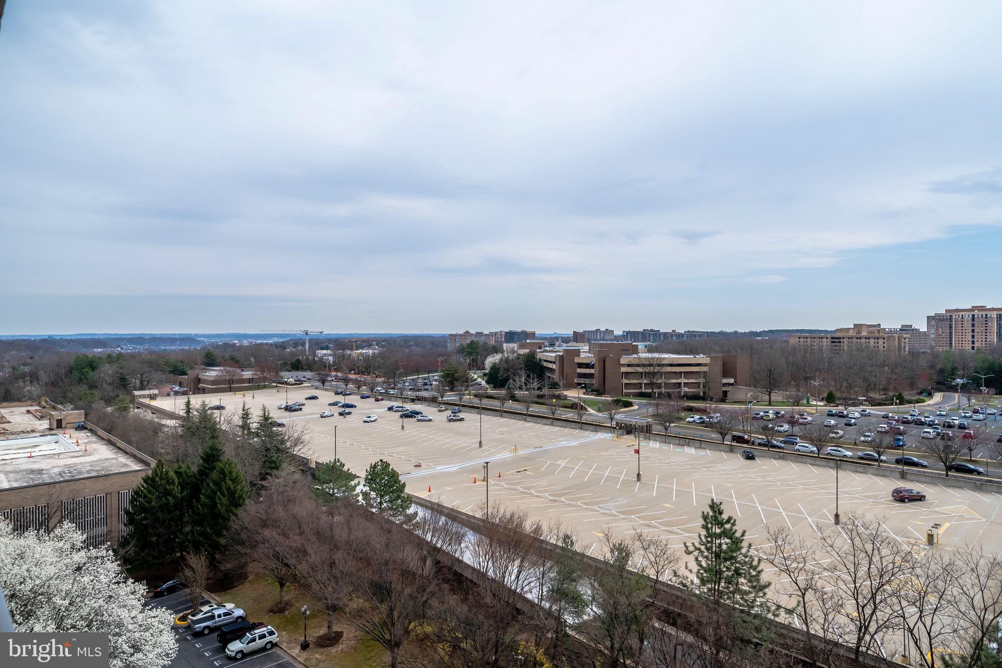 SKYLINE HOUSE - Residential