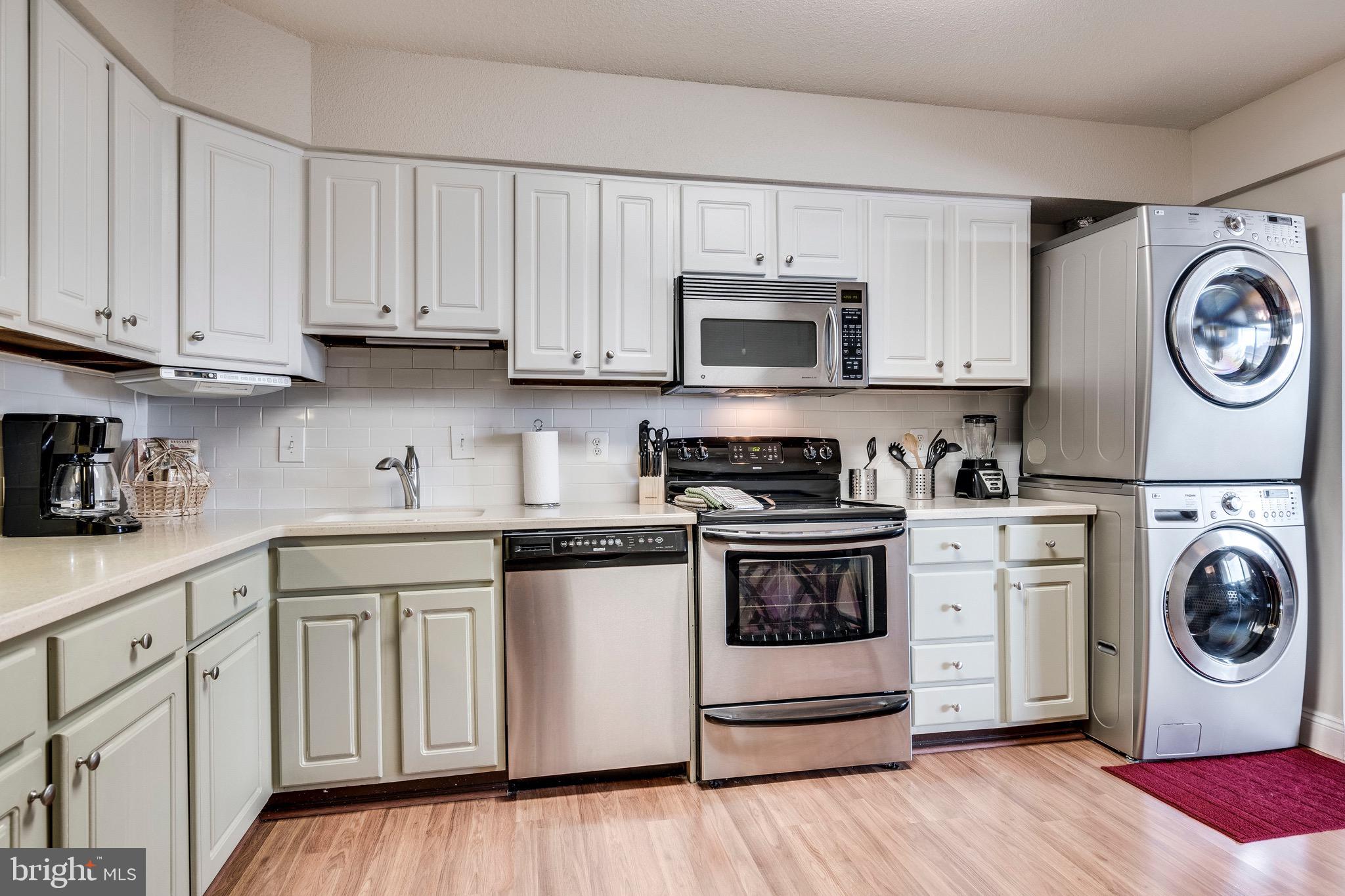 SKYLINE HOUSE - Residential