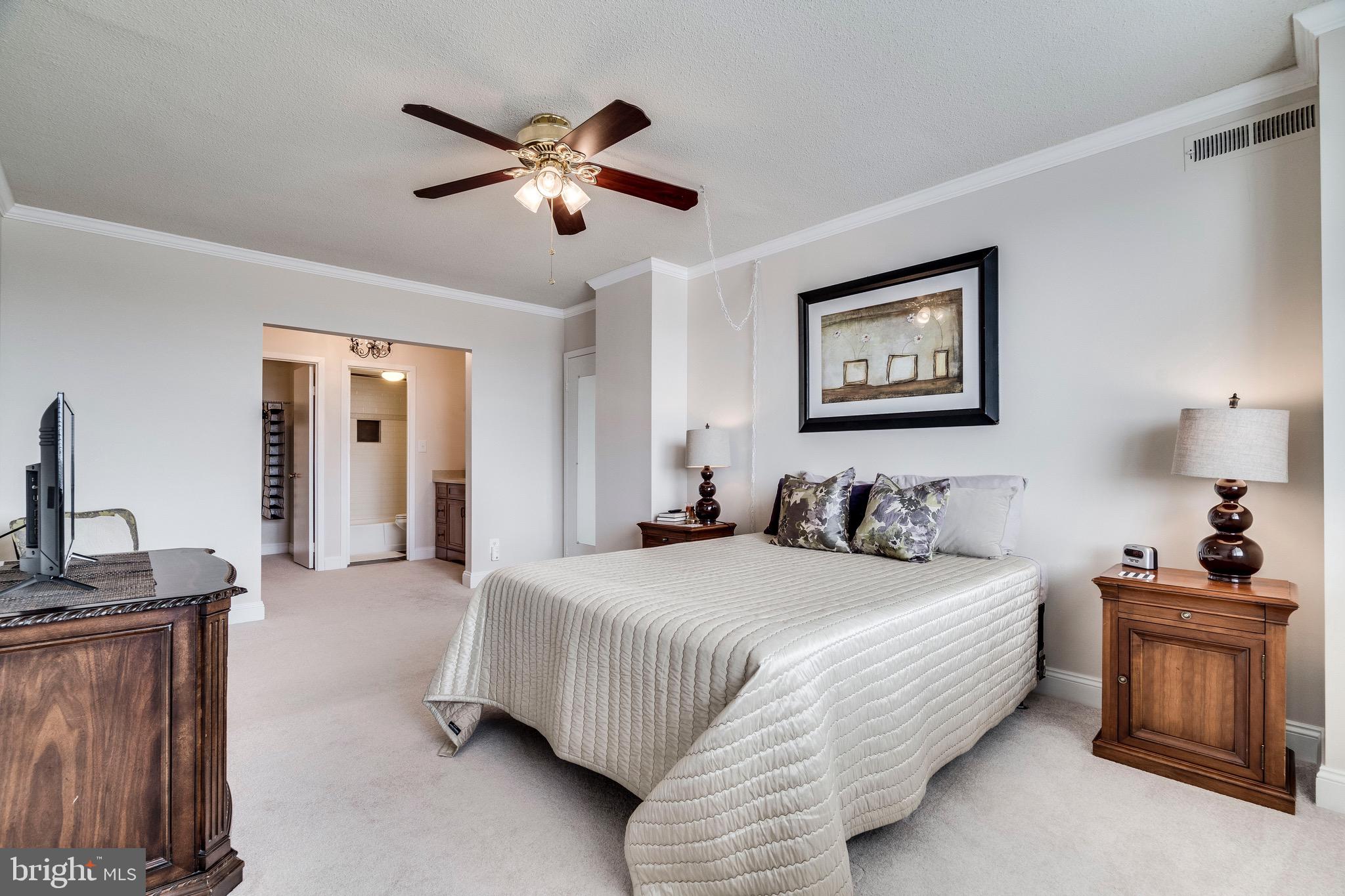 SKYLINE HOUSE - Residential