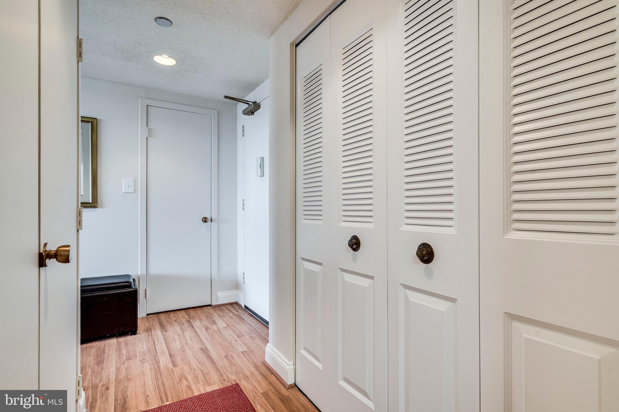 SKYLINE HOUSE - Residential